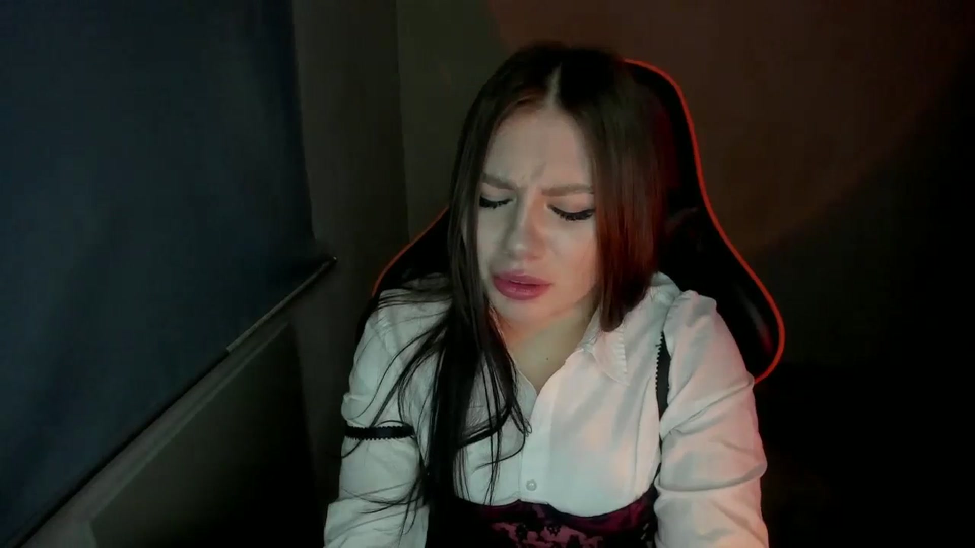 Gallery image thumbnail from FlyingDream's myfreecams stream on, 01/07/2025, 19:49 image 16 of 20