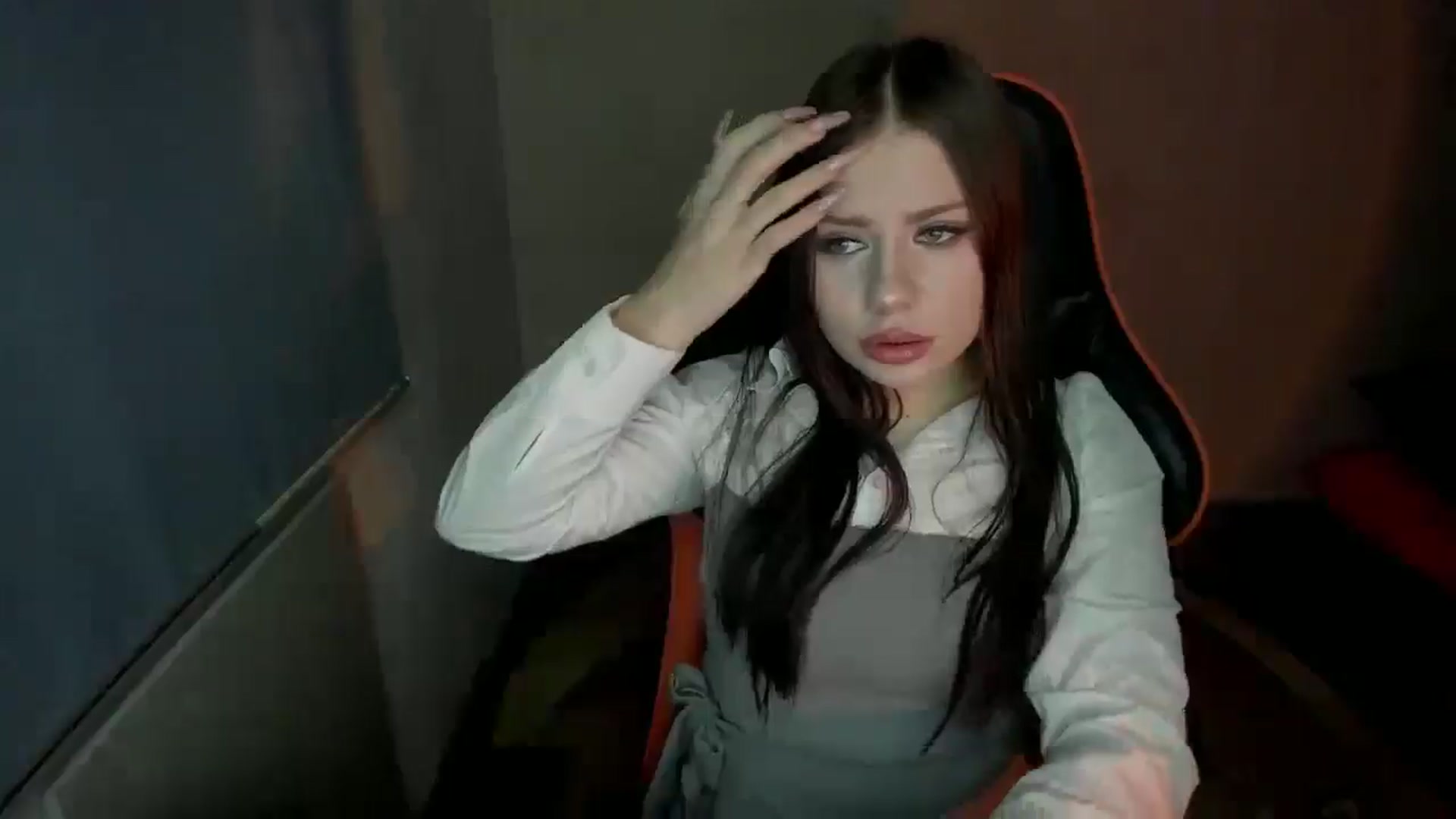 Gallery image thumbnail from FlyingDream's myfreecams stream on, 01/08/2025, 15:05 image 15 of 20