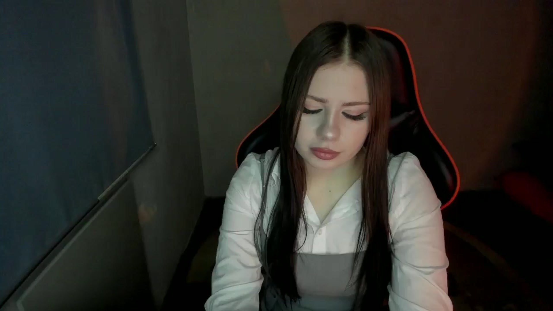 Gallery image thumbnail from FlyingDream's myfreecams stream on, 01/08/2025, 15:05 image 1 of 20