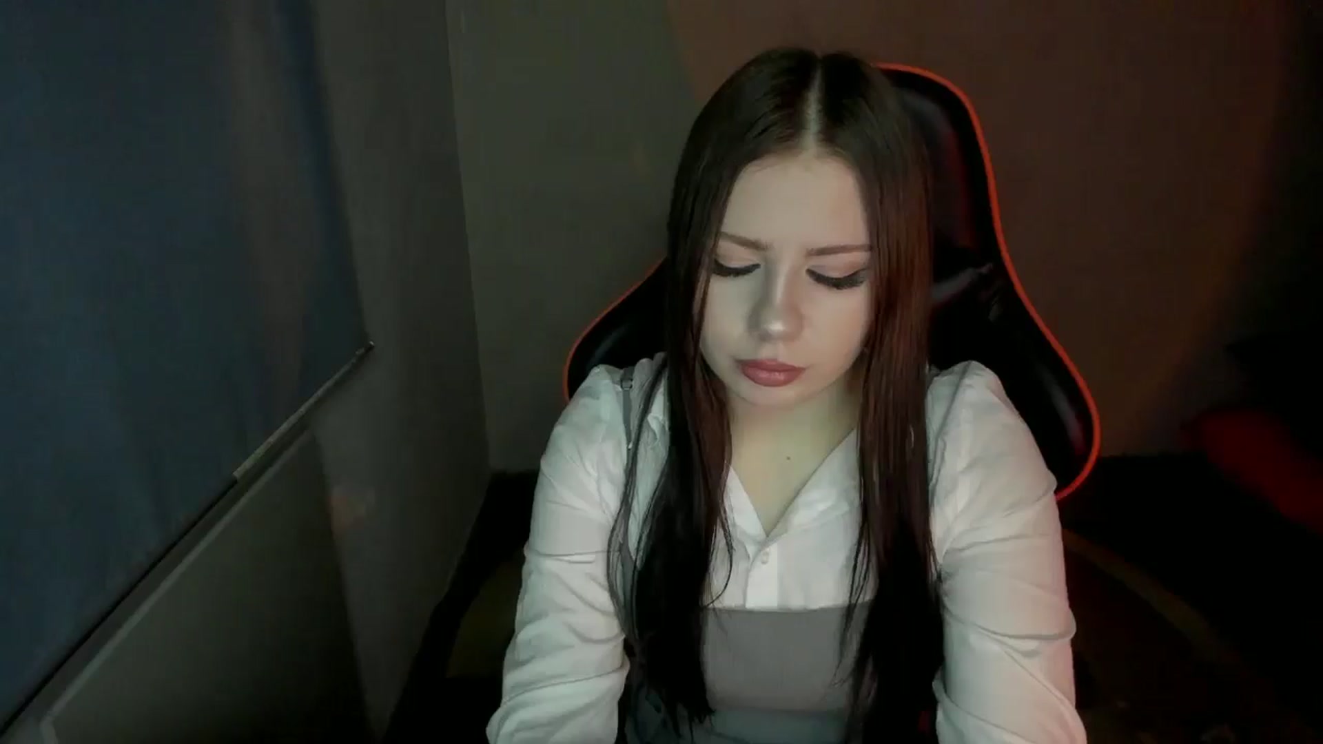 Gallery image thumbnail from FlyingDream's myfreecams stream on, 01/08/2025, 15:05 image 2 of 20