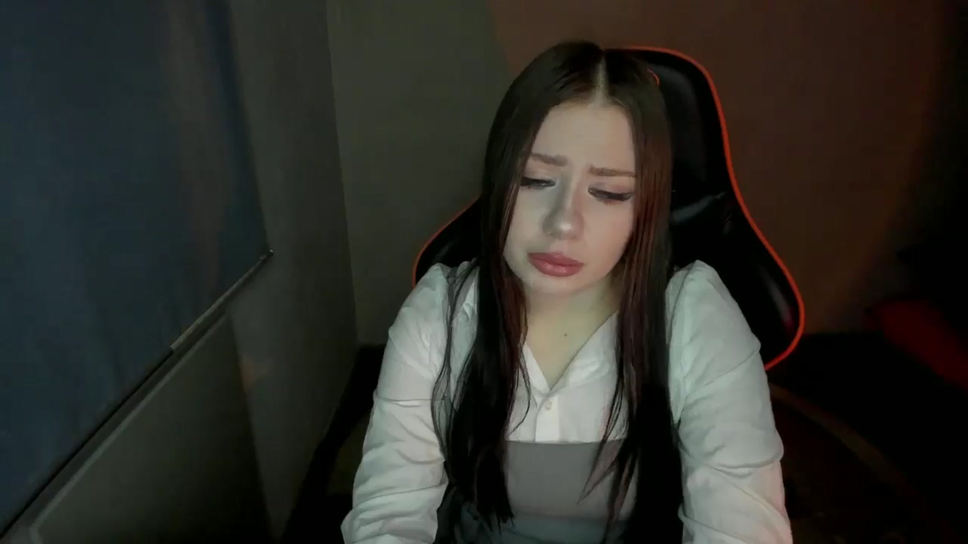 Gallery image thumbnail from FlyingDream's myfreecams stream on, 01/08/2025, 15:05 image 4 of 20