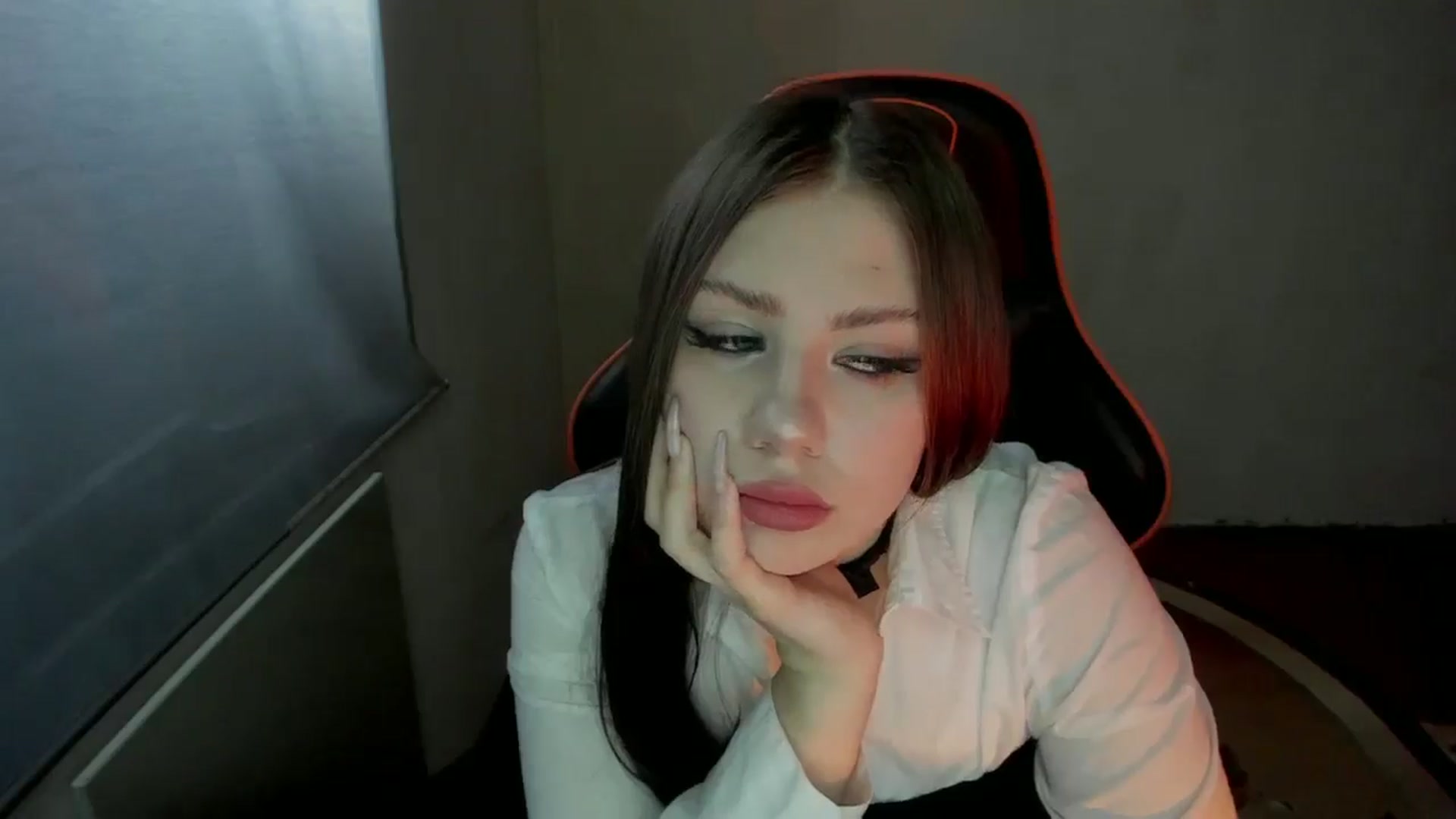 Gallery image thumbnail from FlyingDream's myfreecams stream on, 01/10/2025, 12:10 image 6 of 20