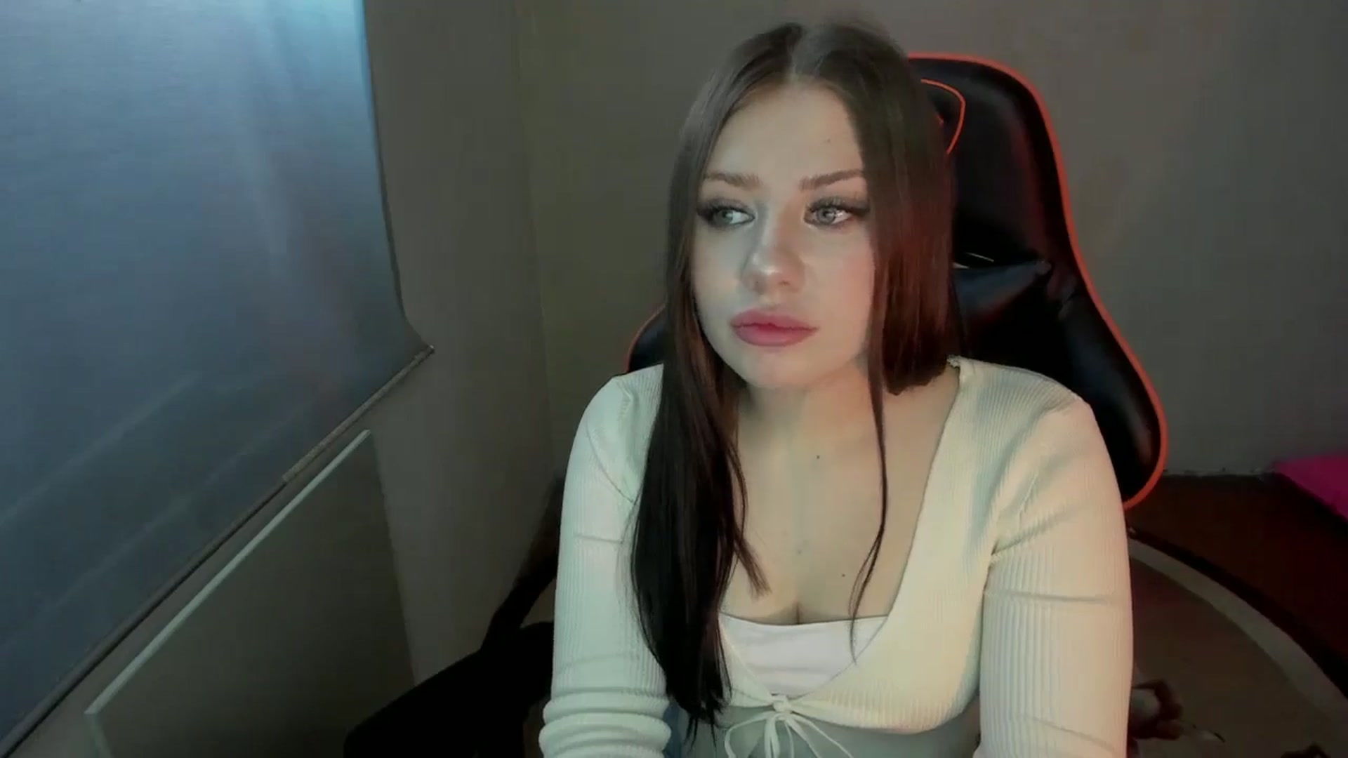 Gallery image thumbnail from FlyingDream's myfreecams stream on, 01/12/2025, 12:21 image 16 of 20