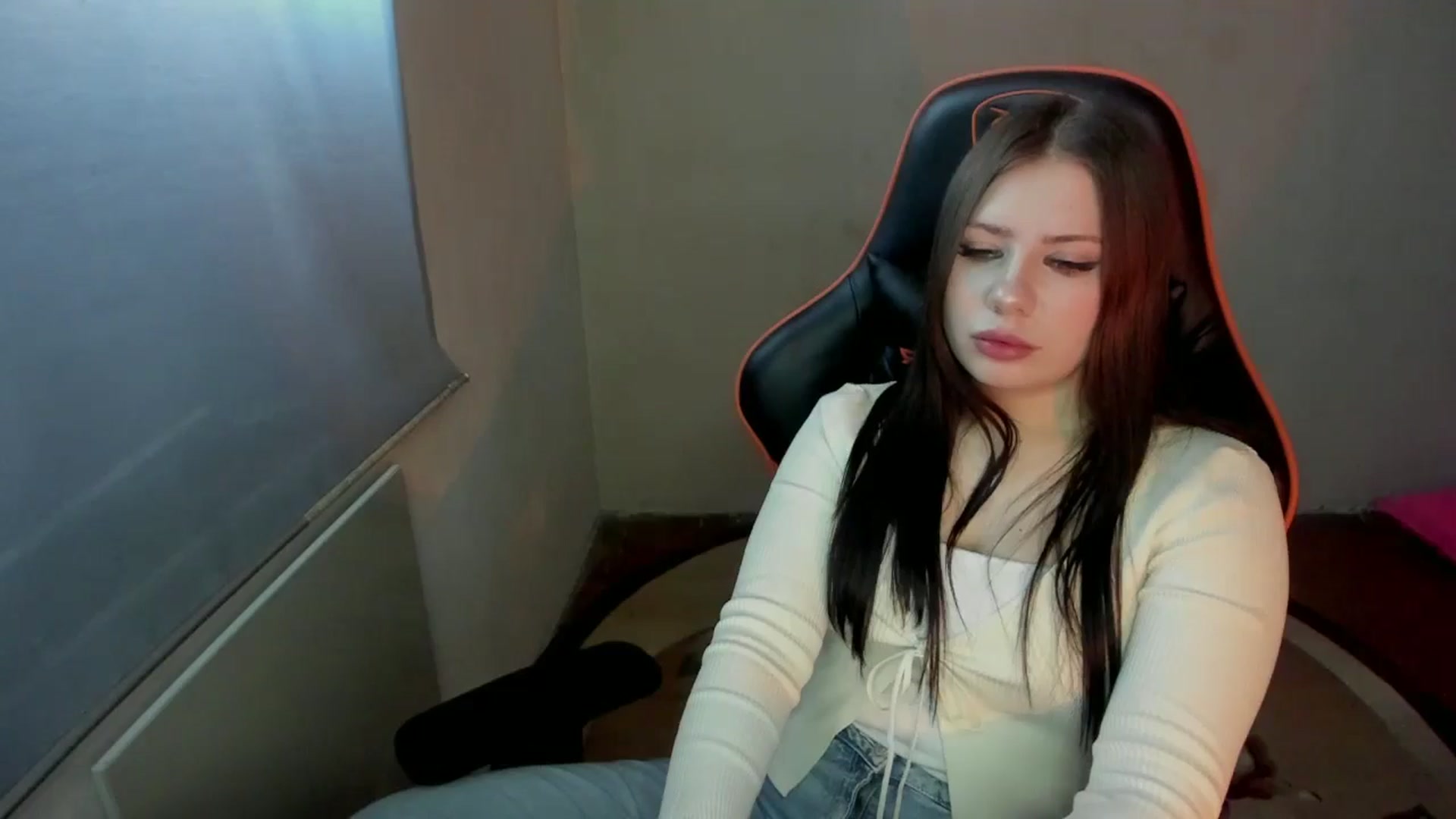 Gallery image thumbnail from FlyingDream's myfreecams stream on, 01/12/2025, 12:39 image 6 of 20