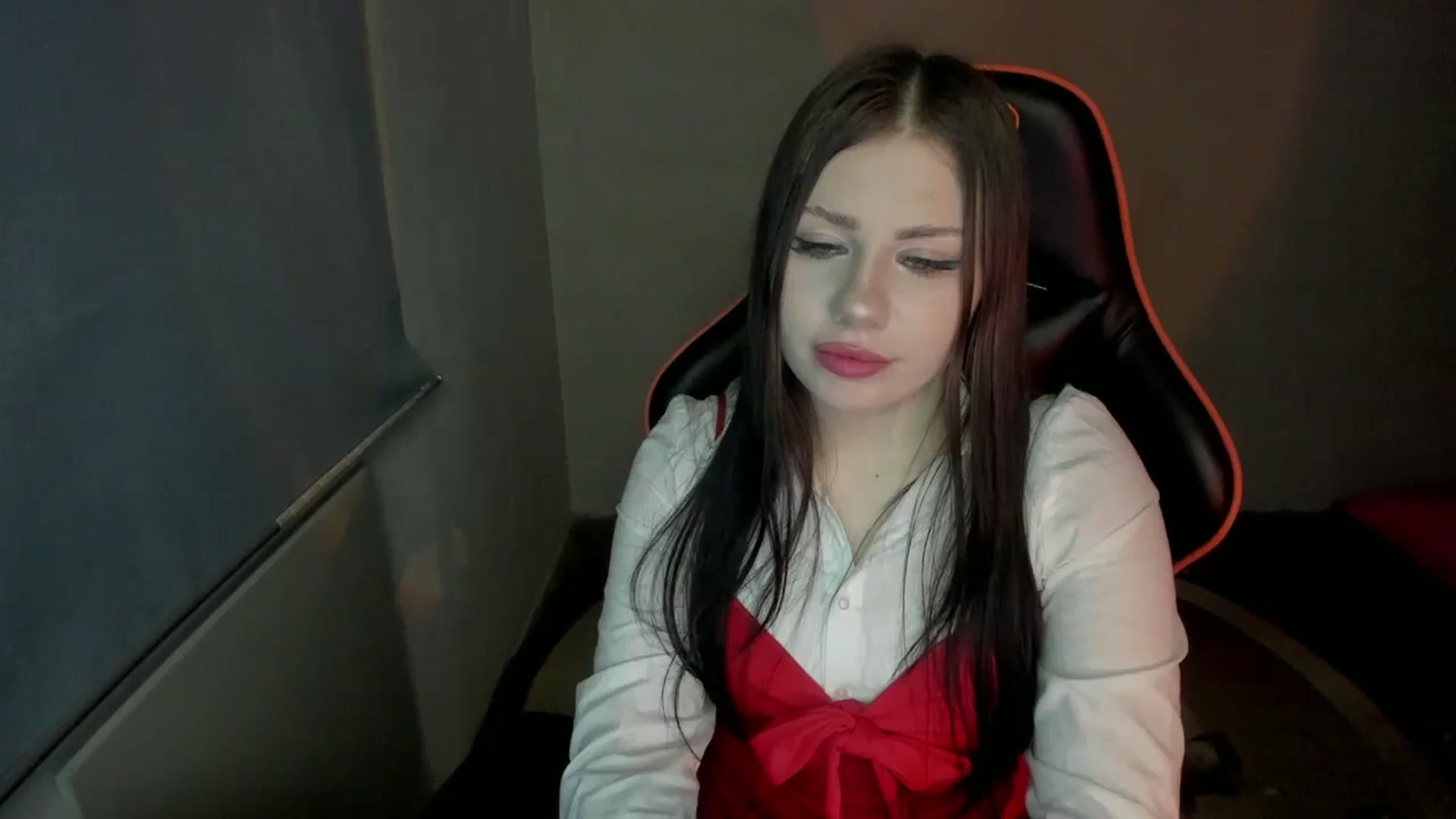 Gallery image thumbnail from FlyingDream's myfreecams stream on, 01/13/2025, 14:59 image 8 of 20
