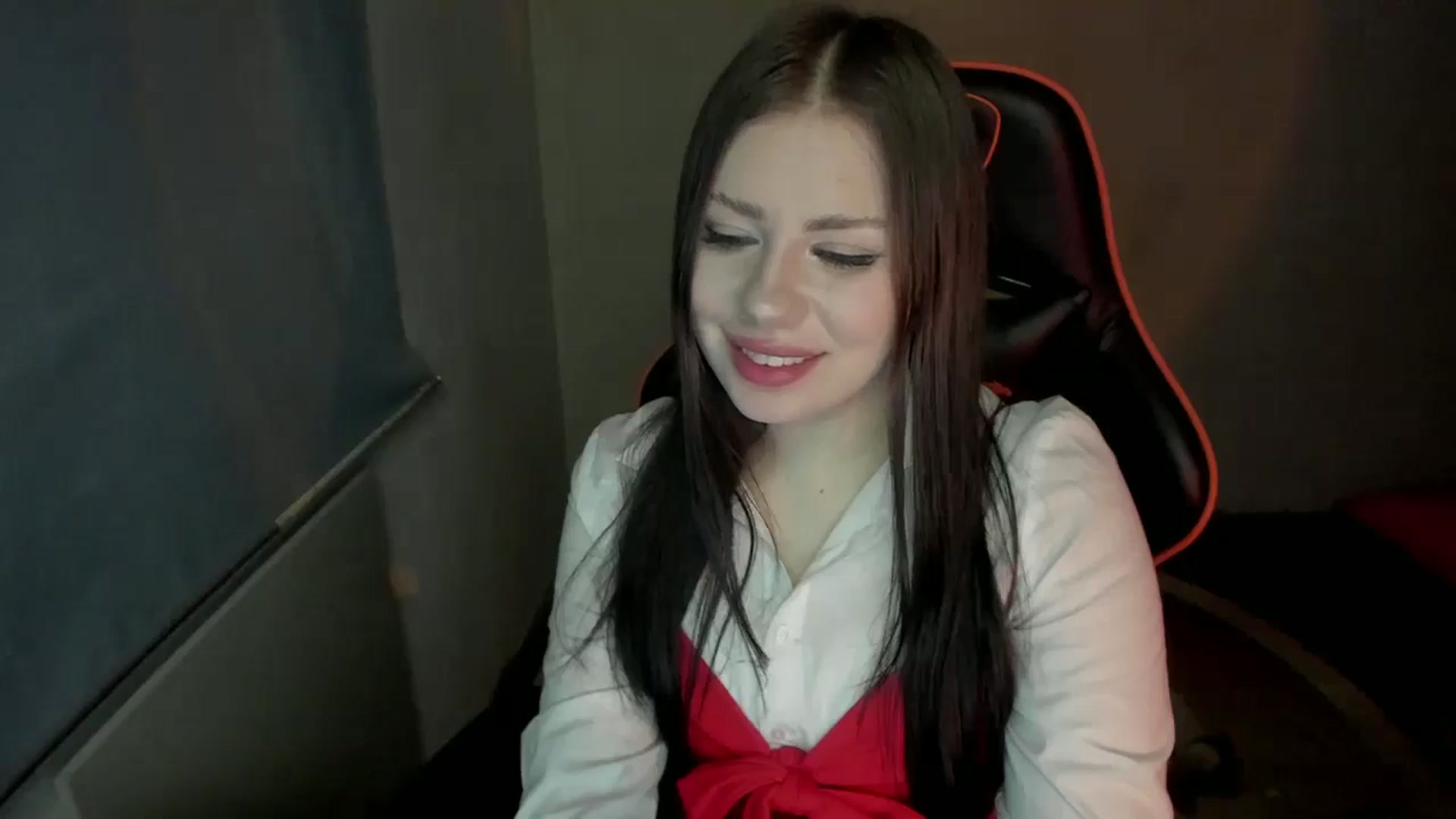 Gallery image thumbnail from FlyingDream's myfreecams stream on, 01/13/2025, 16:25 image 19 of 20