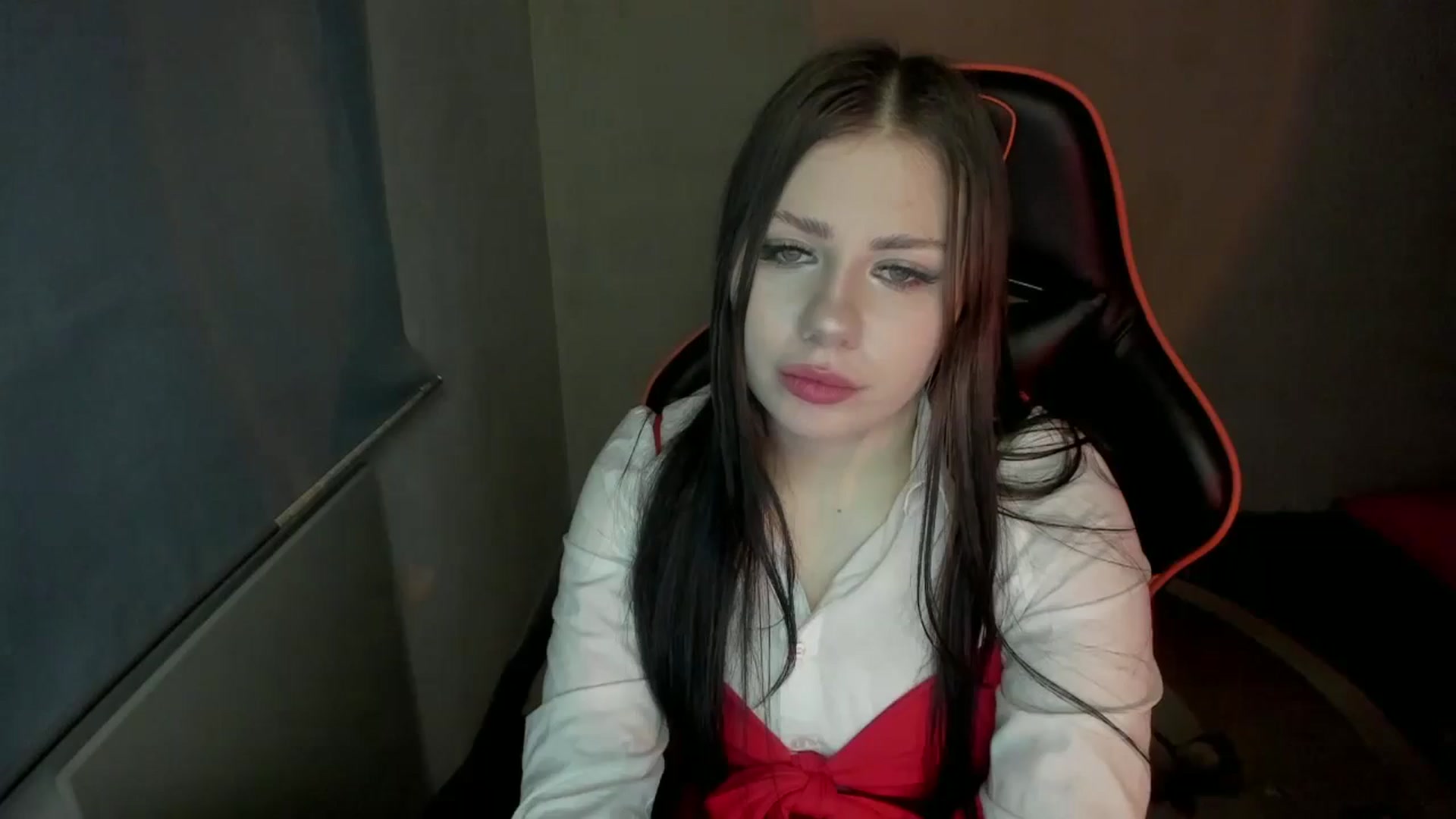 Gallery image thumbnail from FlyingDream's myfreecams stream on, 01/13/2025, 16:25 image 1 of 20