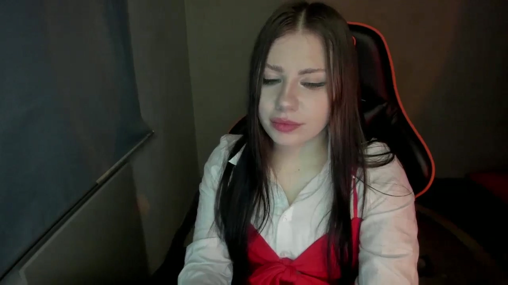 Gallery image thumbnail from FlyingDream's myfreecams stream on, 01/13/2025, 16:25 image 4 of 20