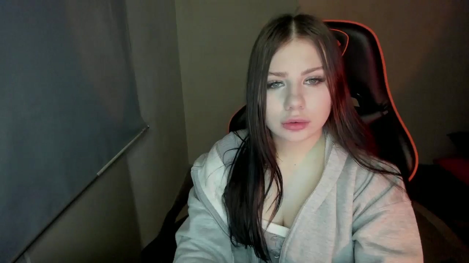 Gallery image thumbnail from FlyingDream's myfreecams stream on, 01/15/2025, 16:57 image 18 of 20