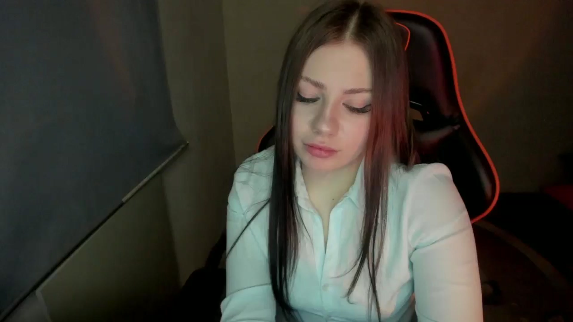 Gallery image thumbnail from FlyingDream's myfreecams stream on, 01/16/2025, 16:25 image 13 of 20