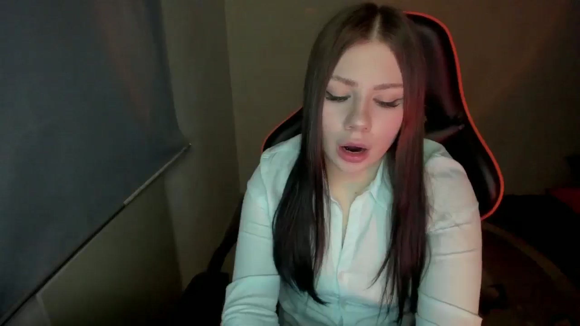 Gallery image thumbnail from FlyingDream's myfreecams stream on, 01/16/2025, 16:25 image 7 of 20