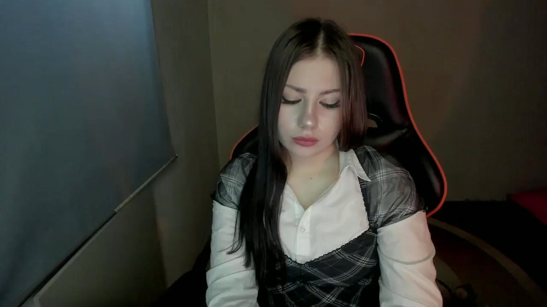 Gallery image thumbnail from FlyingDream's myfreecams stream on, 01/18/2025, 13:49 image 17 of 20