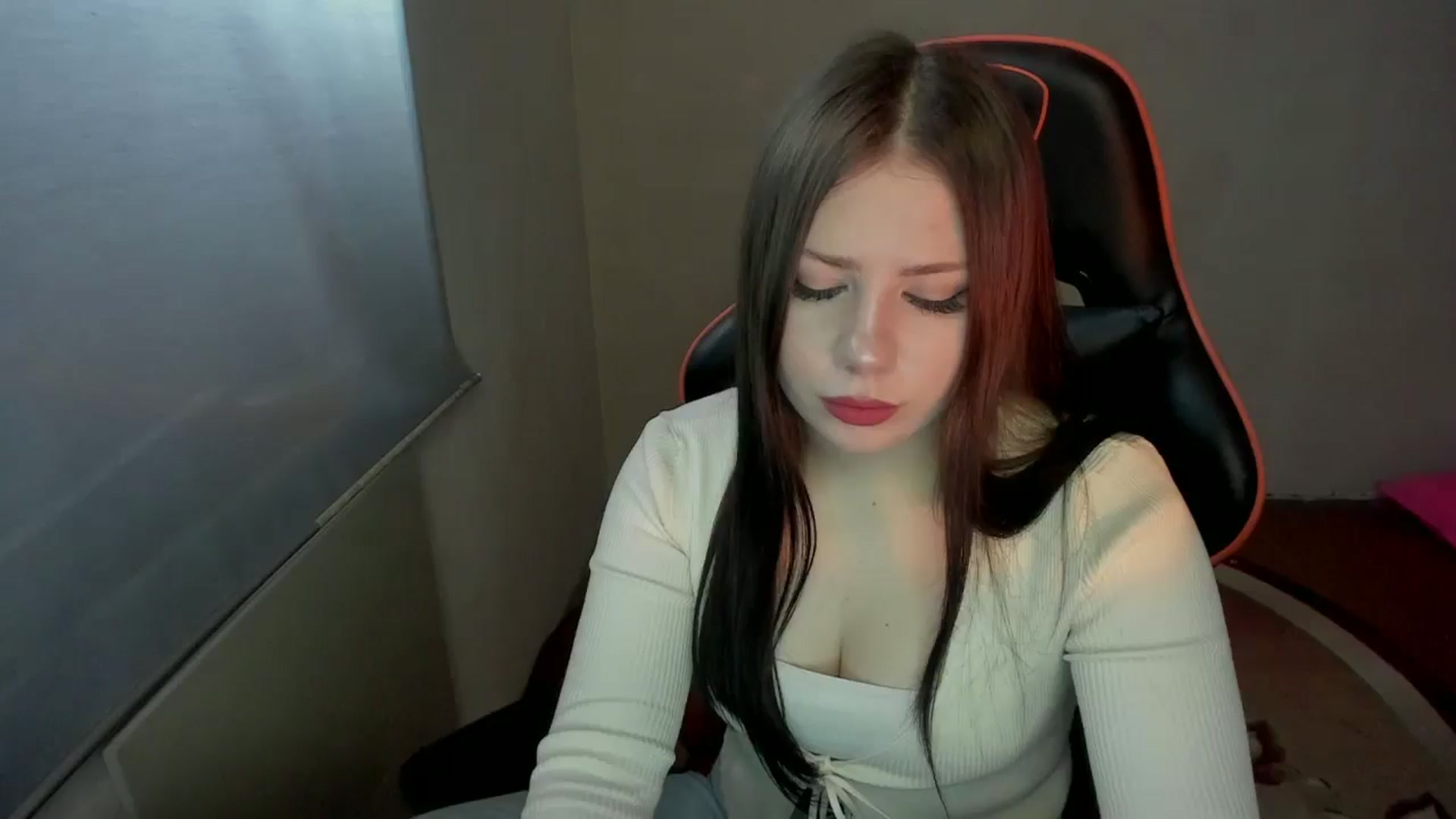 Gallery image thumbnail from FlyingDream's myfreecams stream on, 01/19/2025, 11:05 image 7 of 20
