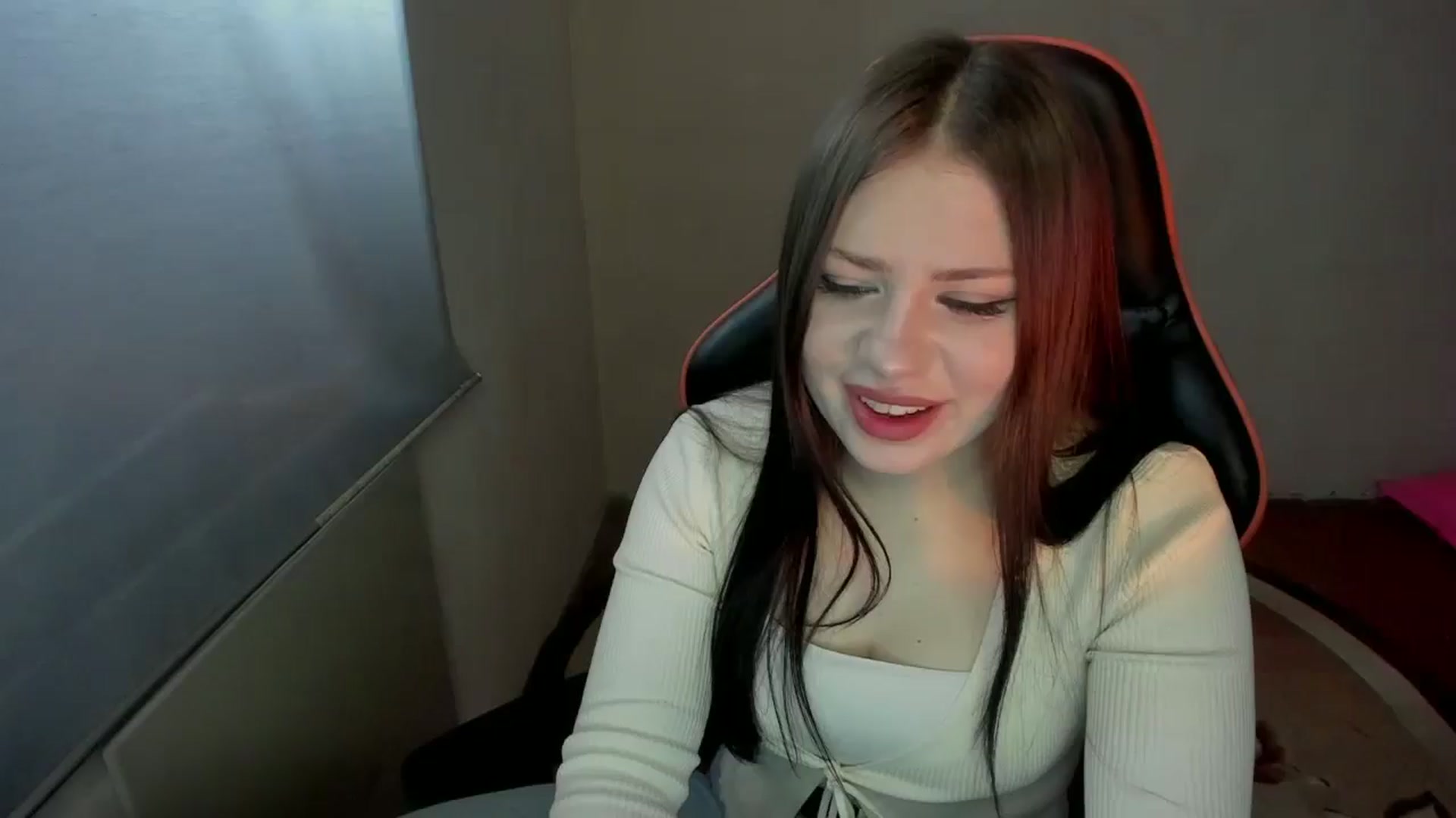 Gallery image thumbnail from FlyingDream's myfreecams stream on, 01/19/2025, 11:05 image 2 of 20
