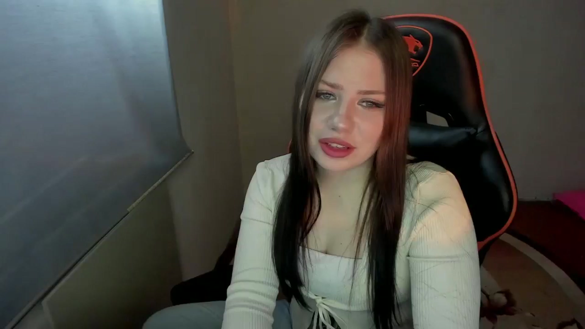 Gallery image thumbnail from FlyingDream's myfreecams stream on, 01/19/2025, 12:48 image 1 of 20