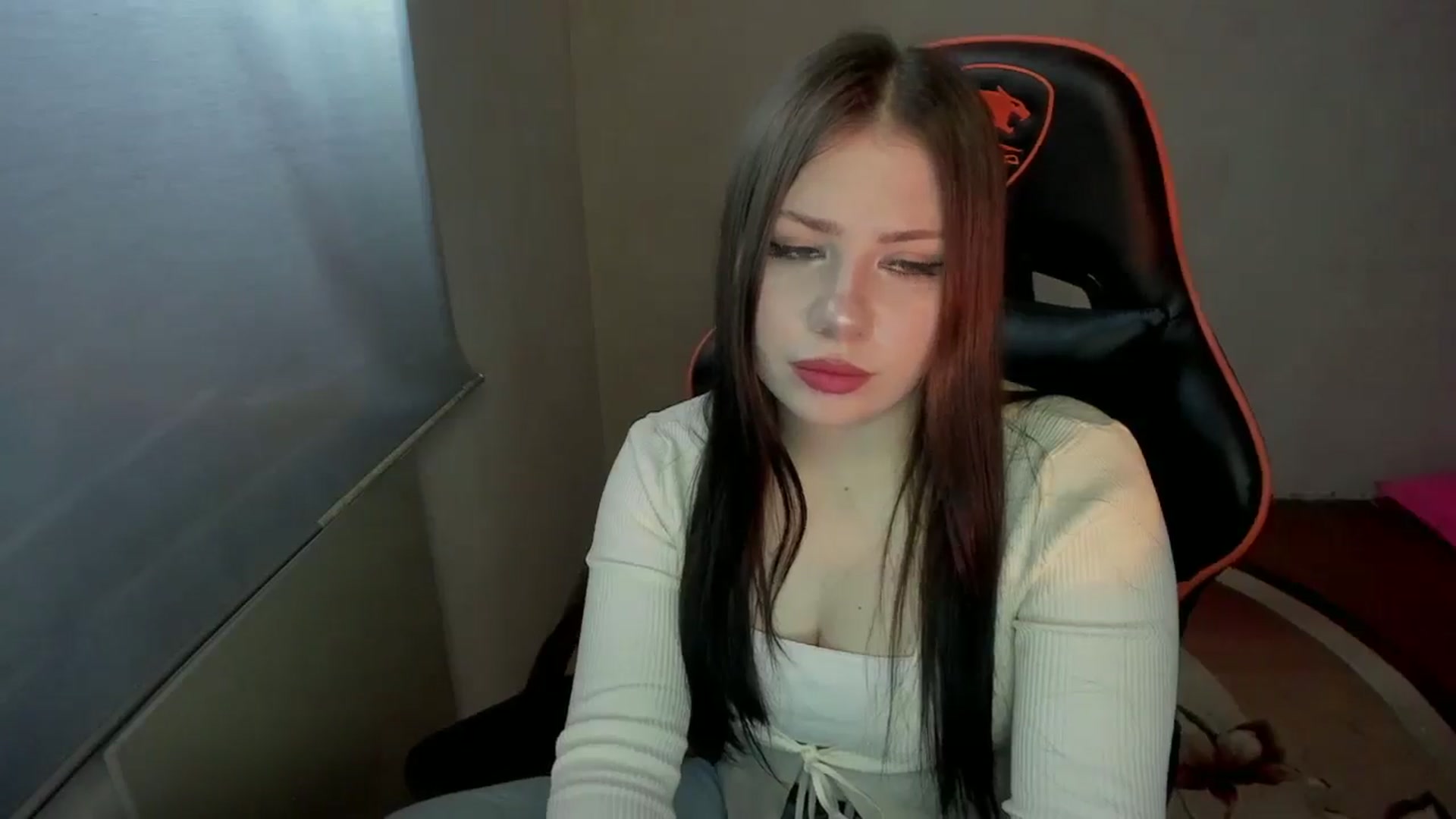 Gallery image thumbnail from FlyingDream's myfreecams stream on, 01/19/2025, 12:48 image 2 of 20