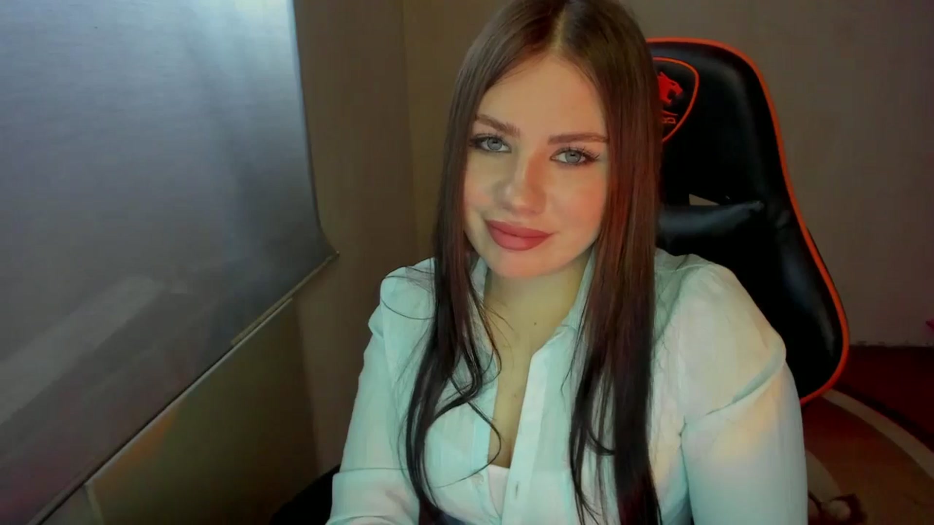 Gallery image thumbnail from FlyingDream's myfreecams stream on, 01/27/2025, 08:32 image 8 of 20
