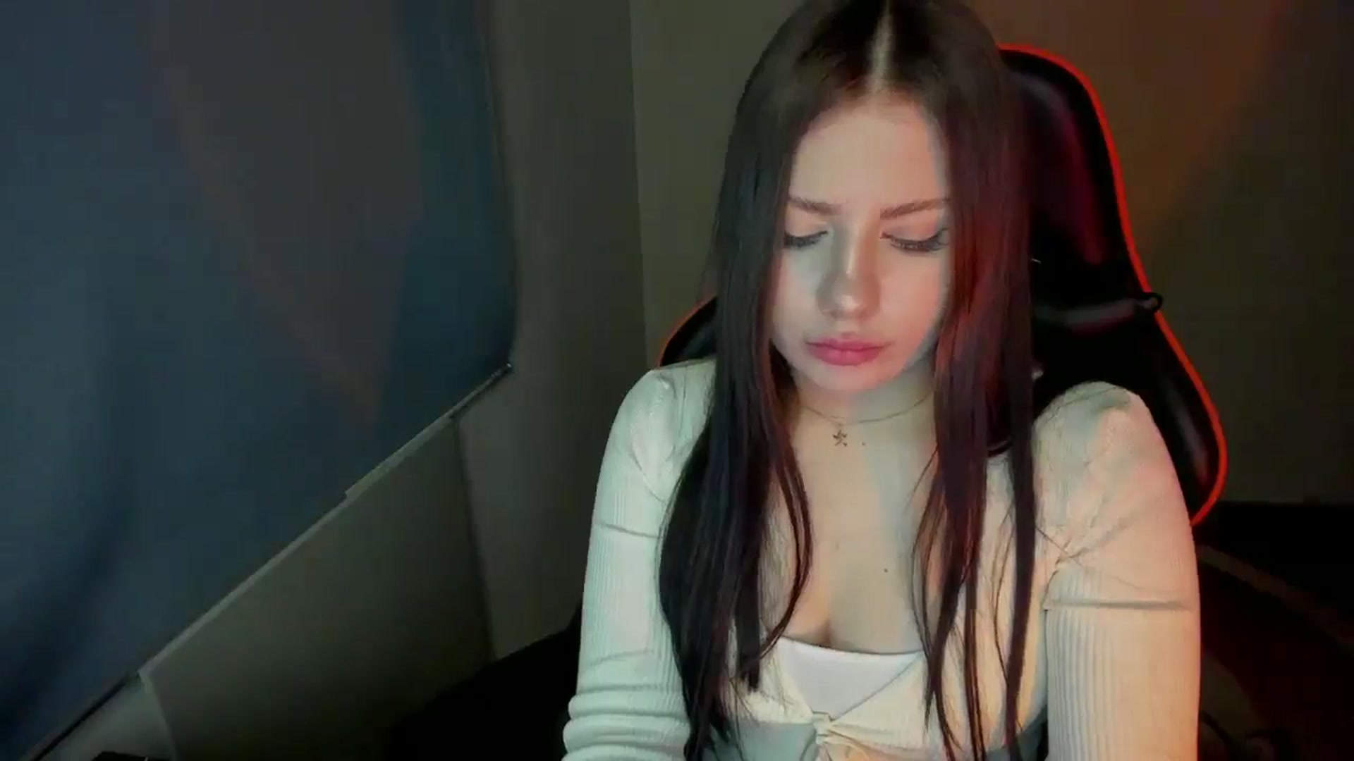 Gallery image thumbnail from FlyingDream's myfreecams stream on, 01/29/2025, 17:15 image 6 of 20