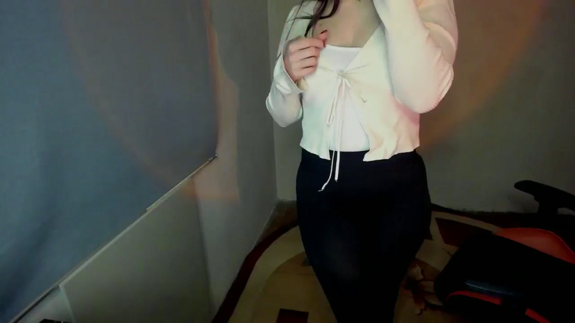 Gallery image thumbnail from FlyingDream's myfreecams stream on, 01/29/2025, 17:15 image 10 of 20