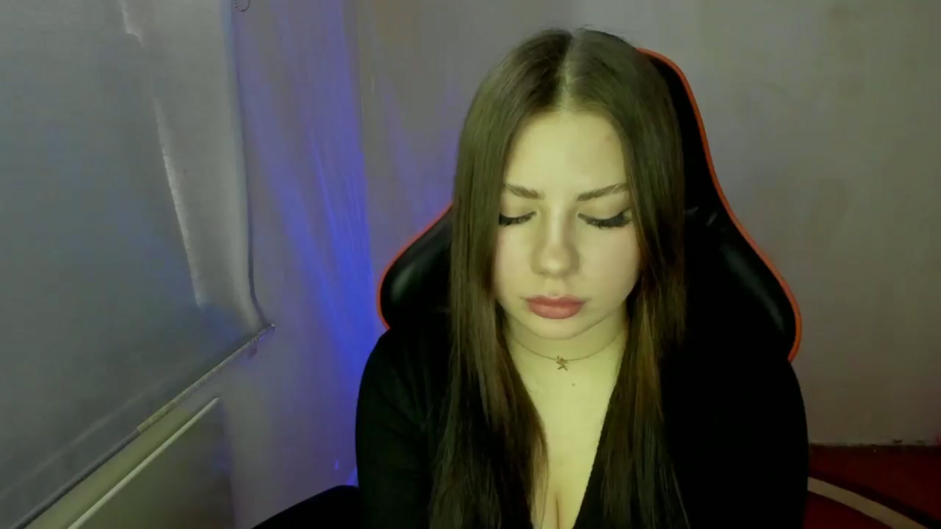 Gallery image thumbnail from FlyingDream's myfreecams stream on, 02/25/2025, 13:17 image 7 of 20
