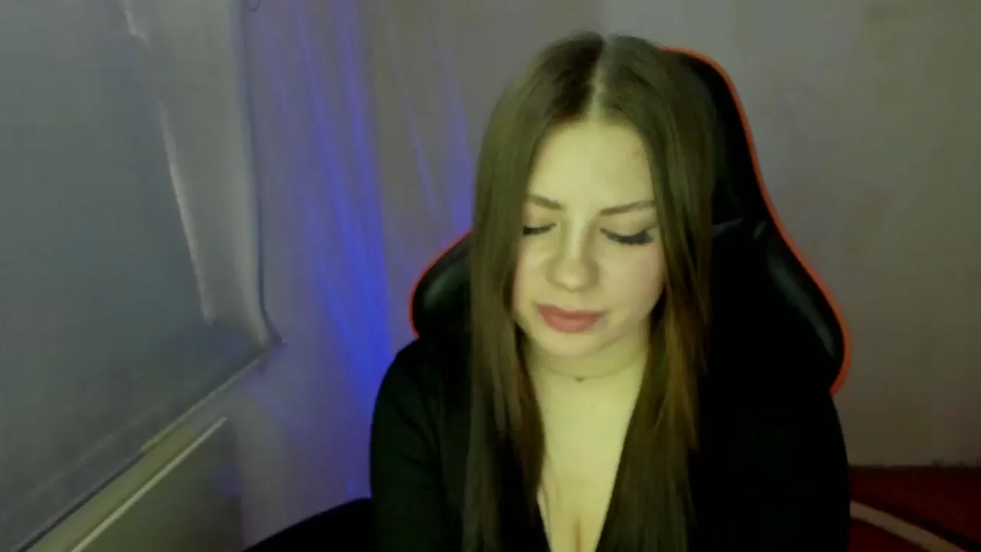 Gallery image thumbnail from FlyingDream's myfreecams stream on, 02/25/2025, 13:17 image 9 of 20