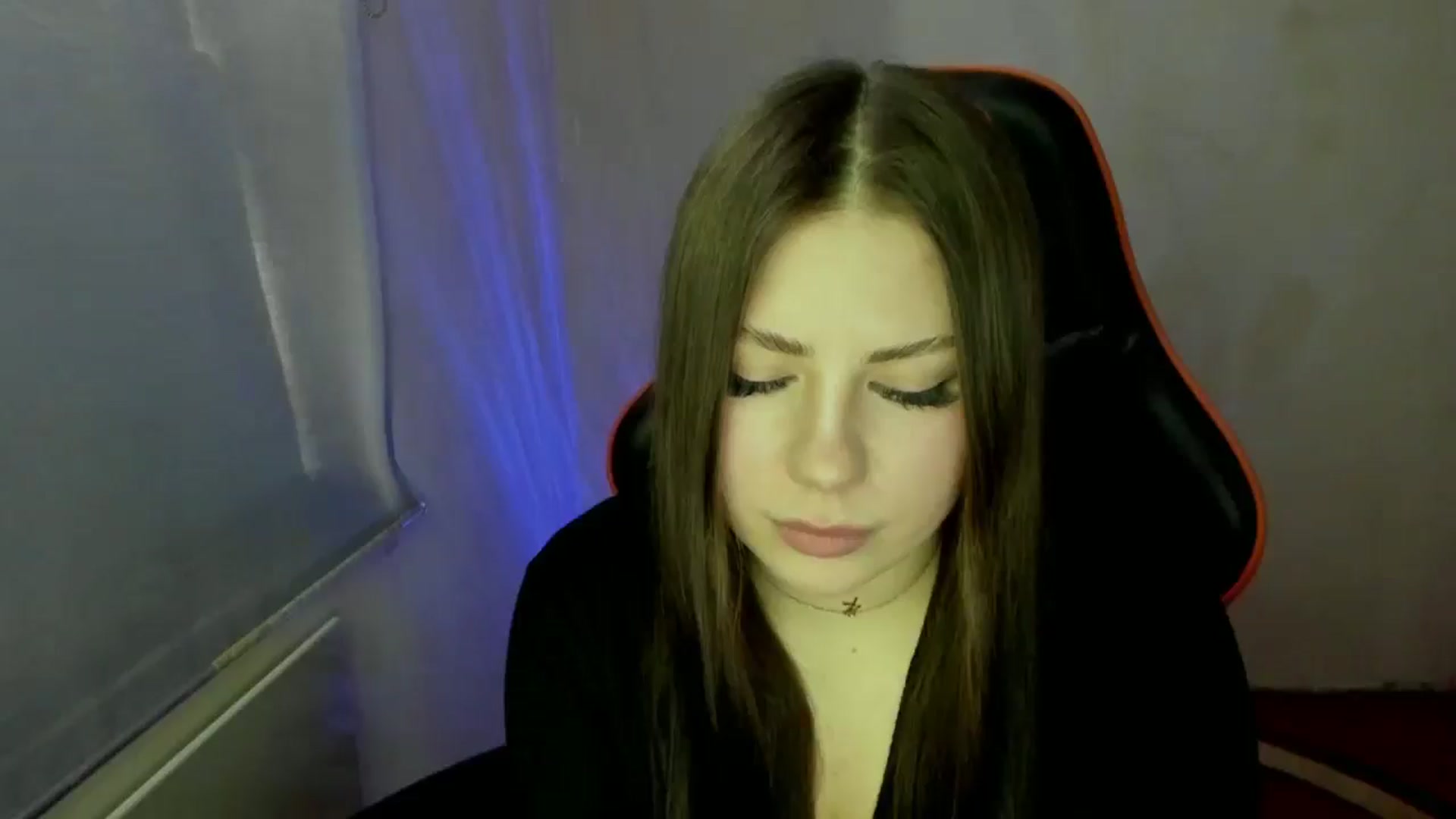 Gallery image thumbnail from FlyingDream's myfreecams stream on, 02/25/2025, 13:17 image 12 of 20