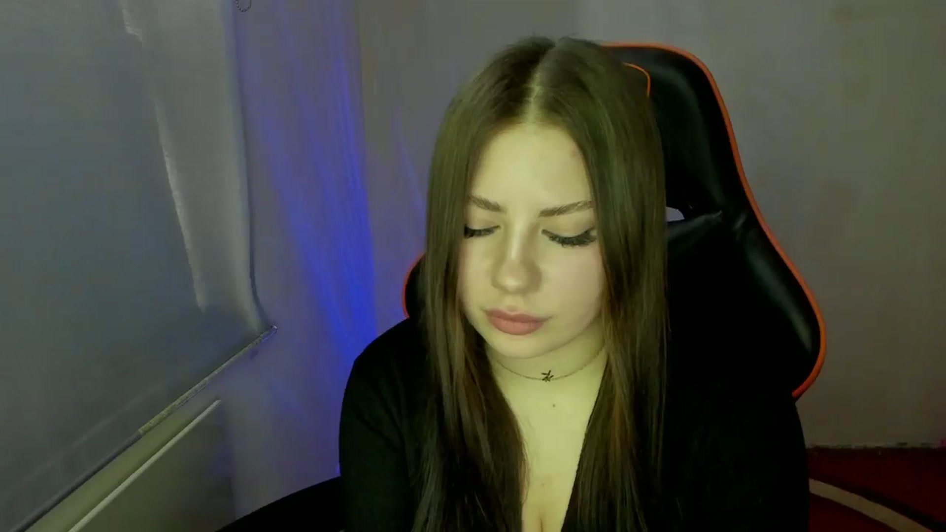 Gallery image thumbnail from FlyingDream's myfreecams stream on, 02/25/2025, 13:17 image 13 of 20