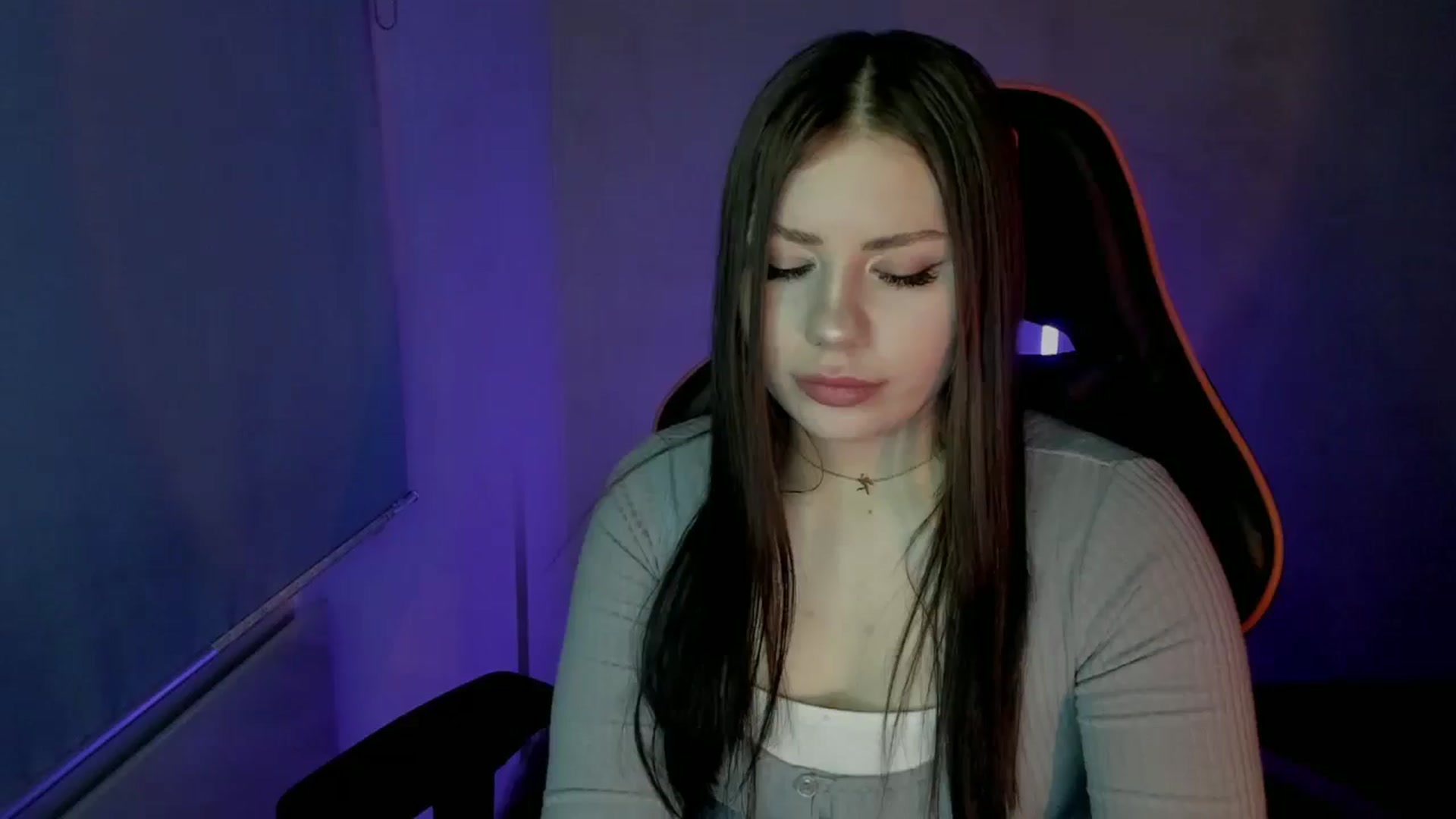 Gallery image thumbnail from FlyingDream's myfreecams stream on, 03/31/2025, 12:31 image 2 of 20