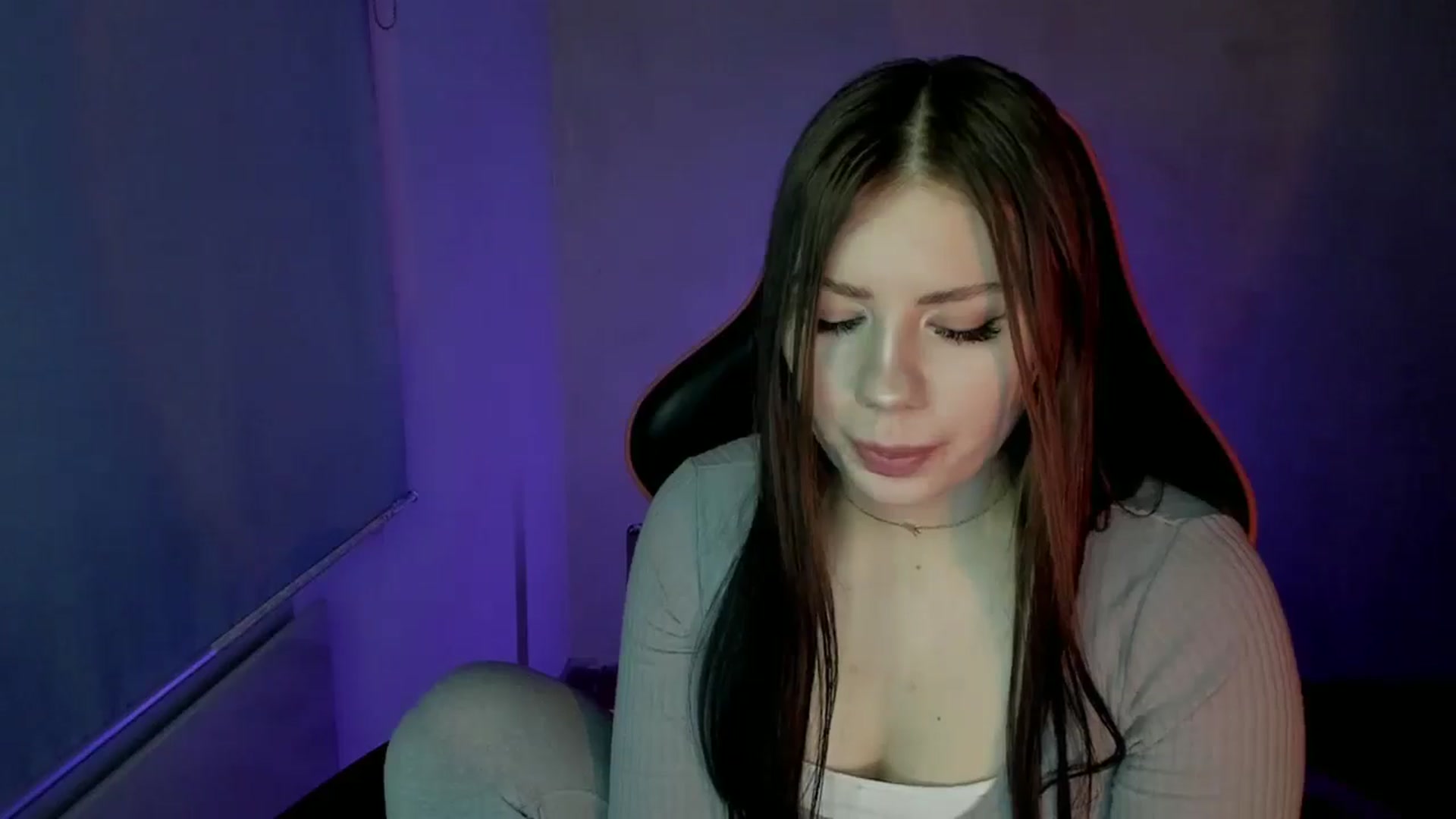 Gallery image thumbnail from FlyingDream's myfreecams stream on, 03/31/2025, 12:31 image 9 of 20