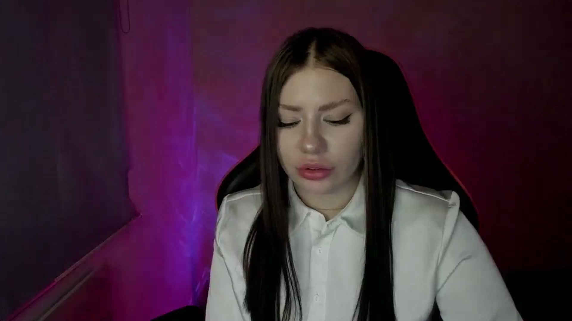 Gallery image thumbnail from FlyingDream's myfreecams stream on, 04/05/2025, 12:27 image 17 of 20