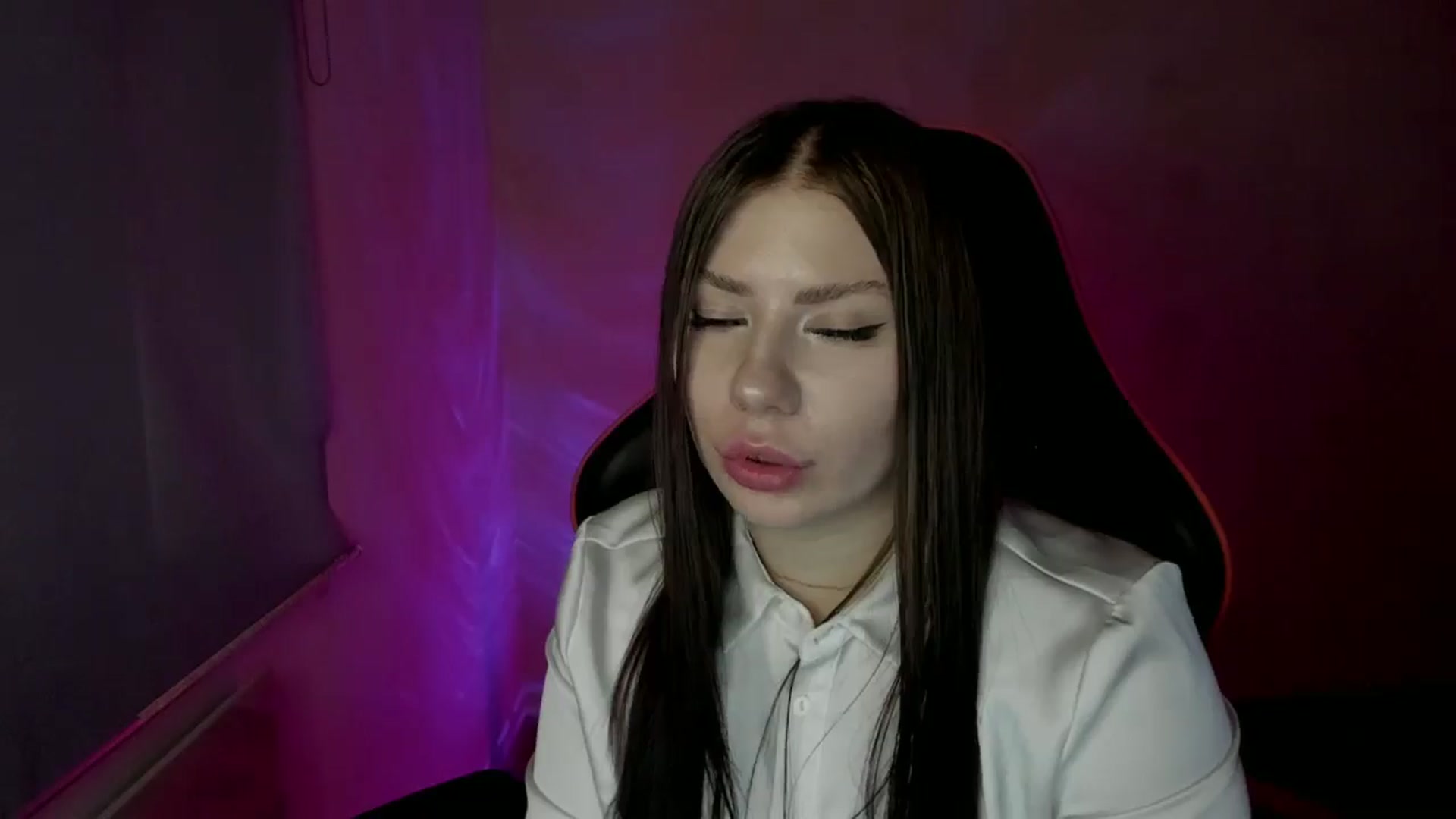 Gallery image thumbnail from FlyingDream's myfreecams stream on, 04/05/2025, 12:27 image 14 of 20