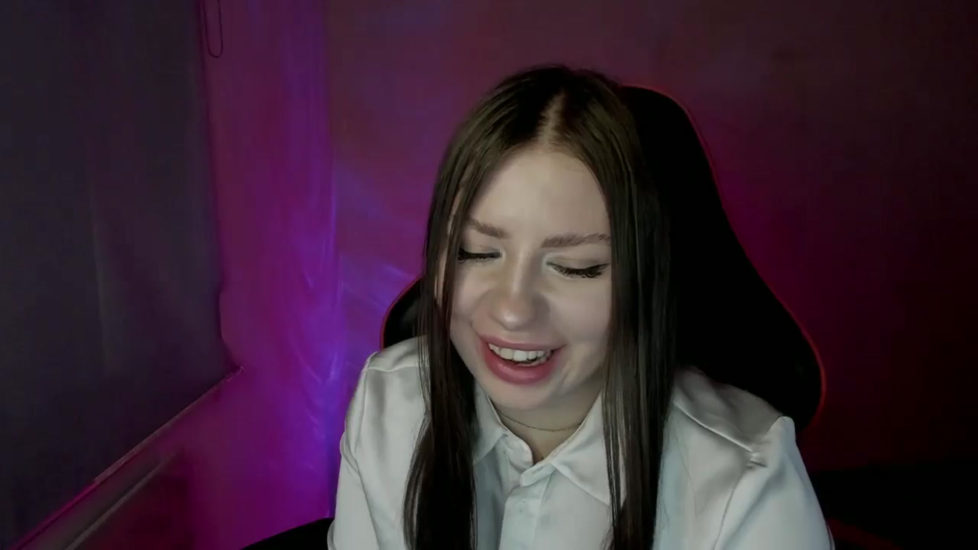 Gallery image thumbnail from FlyingDream's myfreecams stream on, 04/05/2025, 12:27 image 11 of 20