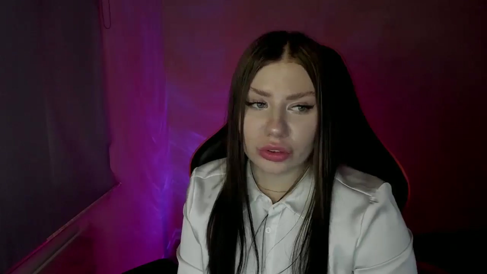 Gallery image thumbnail from FlyingDream's myfreecams stream on, 04/05/2025, 12:27 image 15 of 20
