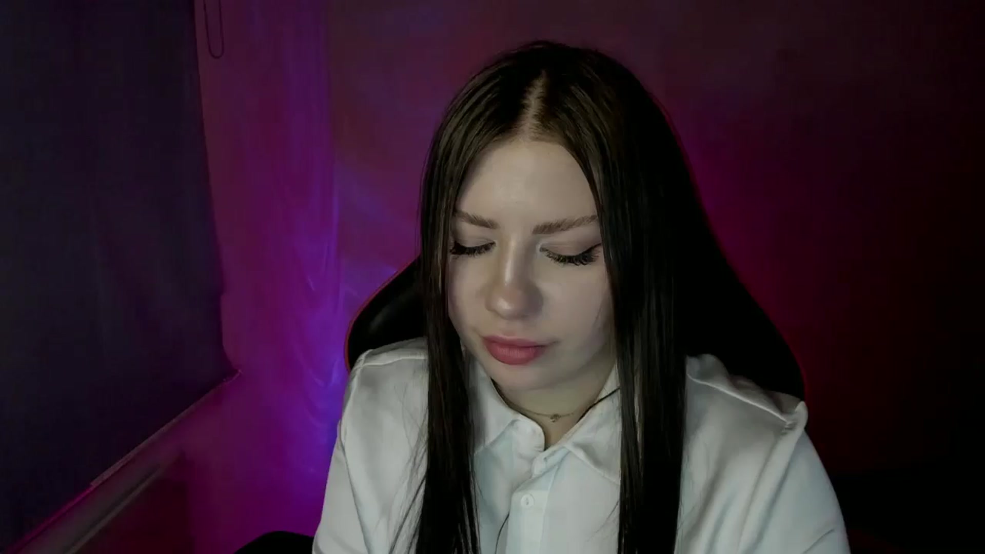 Gallery image thumbnail from FlyingDream's myfreecams stream on, 04/05/2025, 14:21 image 16 of 20