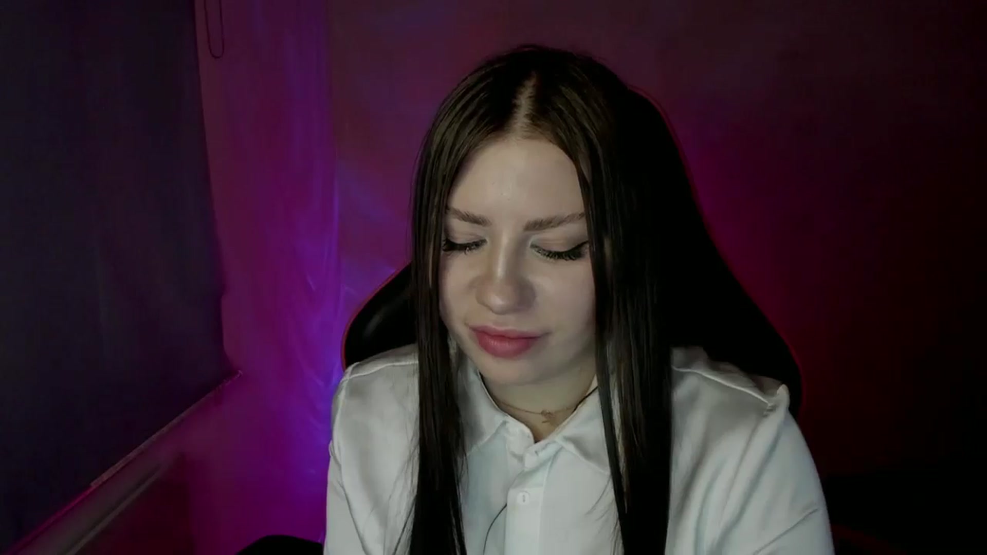 Gallery image thumbnail from FlyingDream's myfreecams stream on, 04/05/2025, 14:21 image 15 of 20
