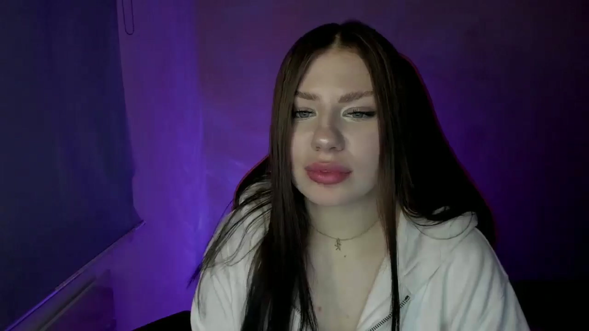 Gallery image thumbnail from FlyingDream's myfreecams stream on, 04/05/2025, 15:37 image 9 of 20