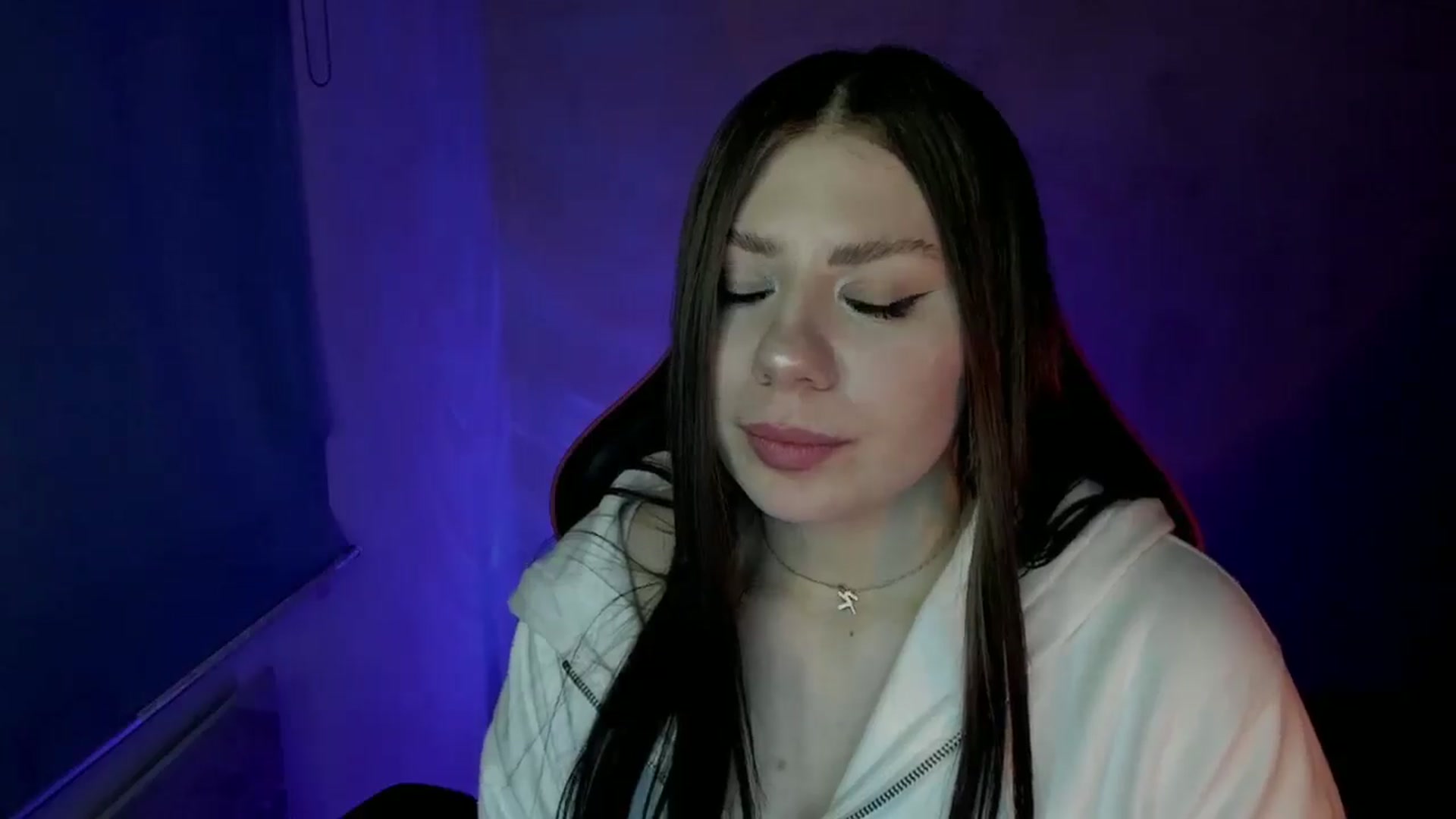 Gallery image thumbnail from FlyingDream's myfreecams stream on, 04/05/2025, 15:37 image 18 of 20