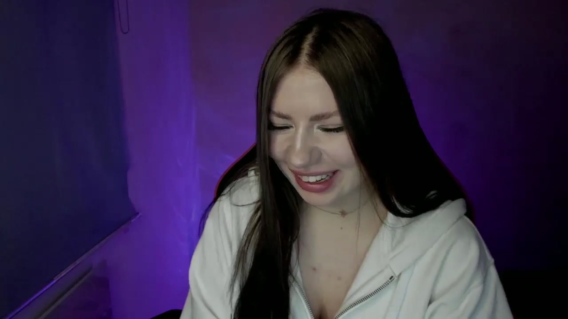 Gallery image thumbnail from FlyingDream's myfreecams stream on, 04/05/2025, 15:37 image 7 of 20