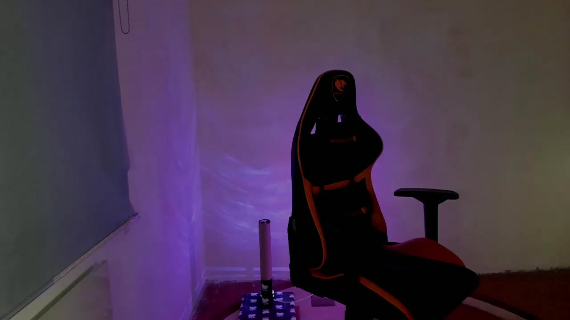 Gallery image thumbnail from FlyingDream's myfreecams stream on, 04/05/2025, 15:37 image 13 of 20