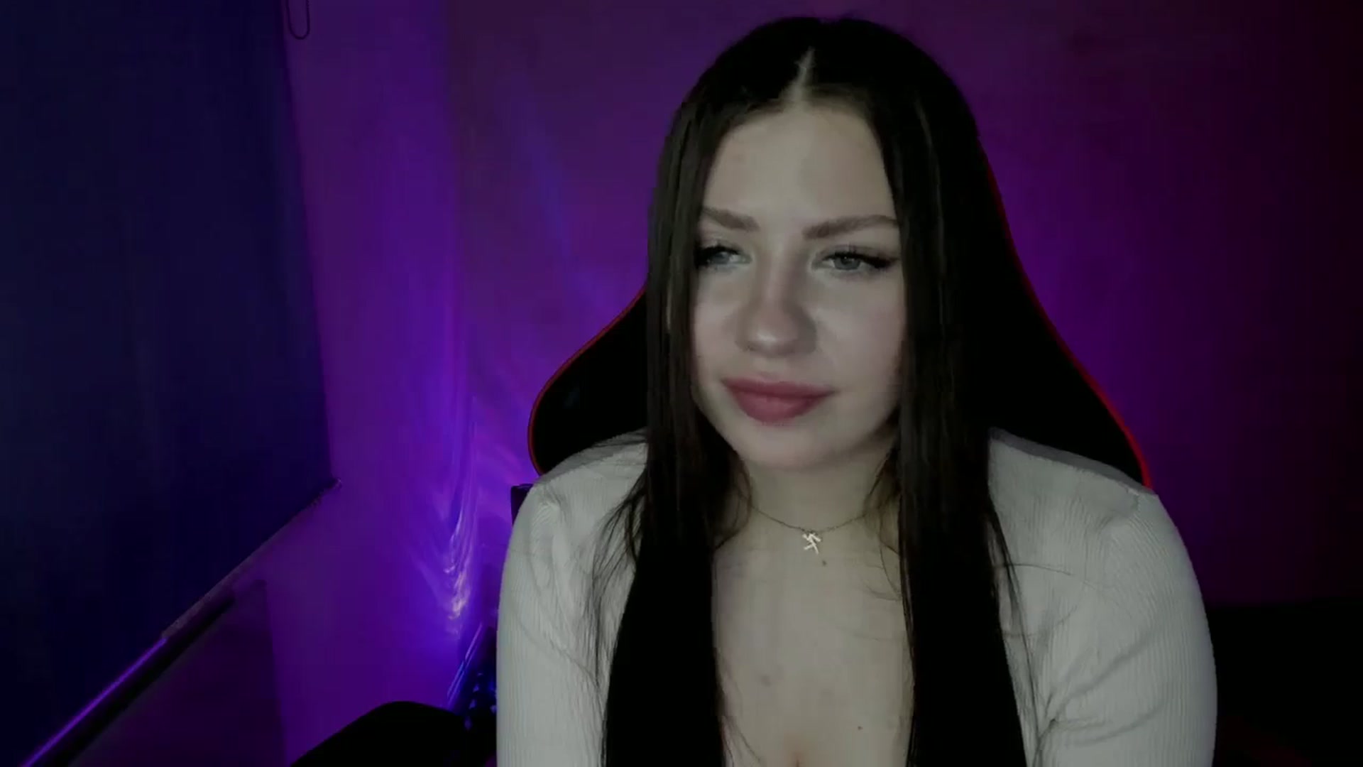 Gallery image thumbnail from FlyingDream's myfreecams stream on, 04/06/2025, 11:18 image 17 of 20