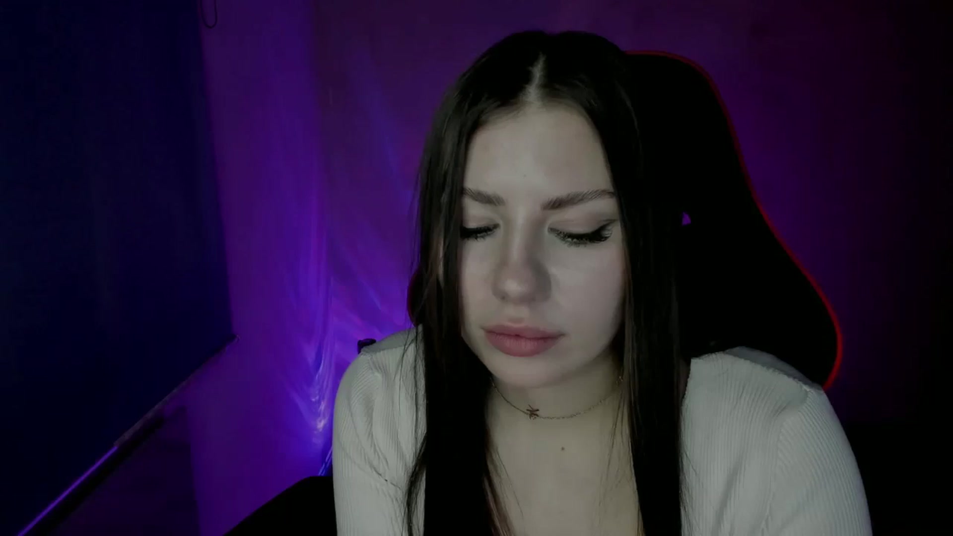 Gallery image thumbnail from FlyingDream's myfreecams stream on, 04/06/2025, 12:55 image 19 of 20