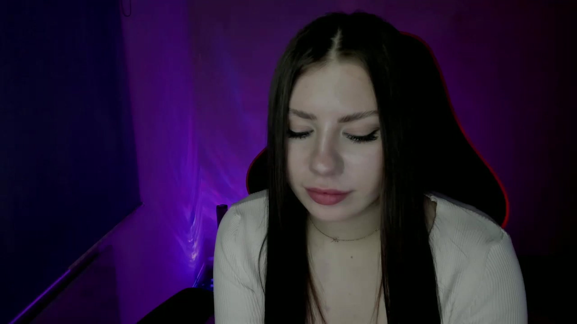 Gallery image thumbnail from FlyingDream's myfreecams stream on, 04/06/2025, 12:55 image 13 of 20