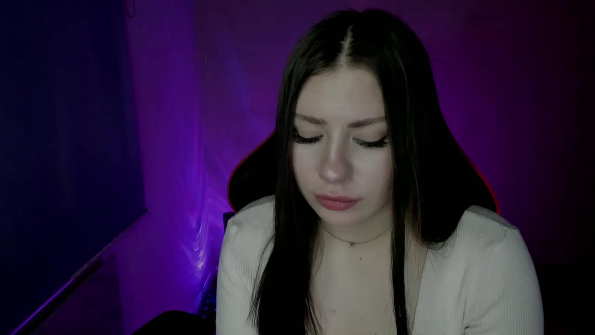 Gallery image thumbnail from FlyingDream's myfreecams stream on, 04/06/2025, 12:55 image 4 of 20