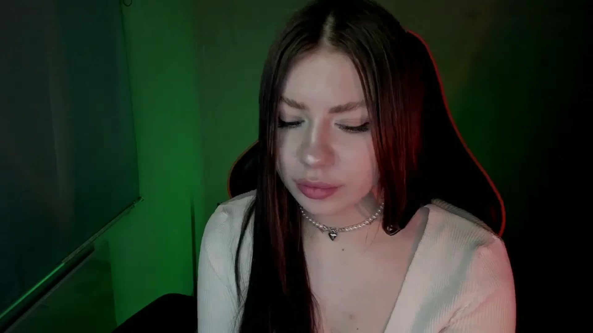 Gallery image thumbnail from FlyingDream's myfreecams stream on, 04/09/2025, 12:16 image 17 of 20