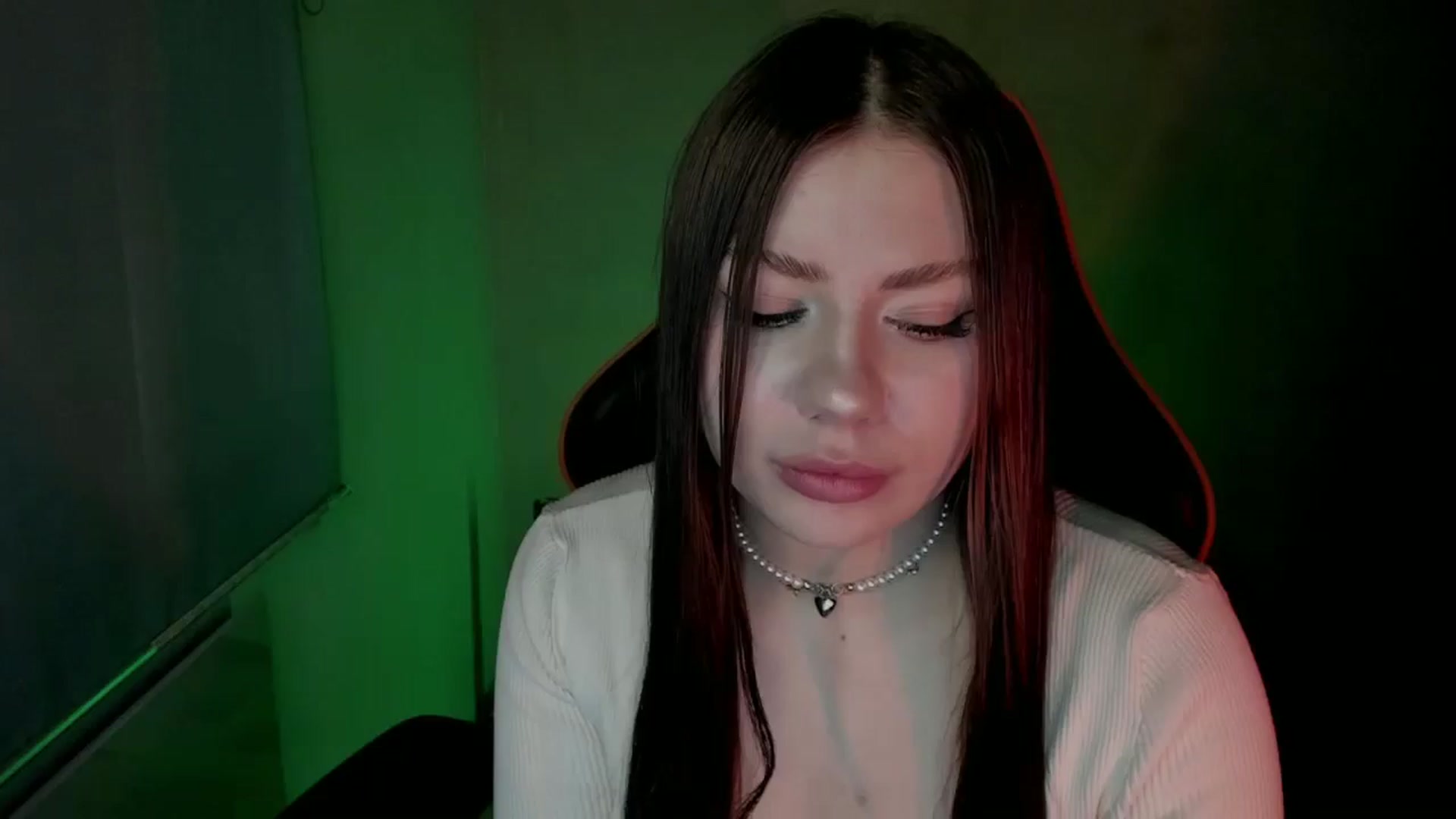 Gallery image thumbnail from FlyingDream's myfreecams stream on, 04/09/2025, 12:16 image 10 of 20
