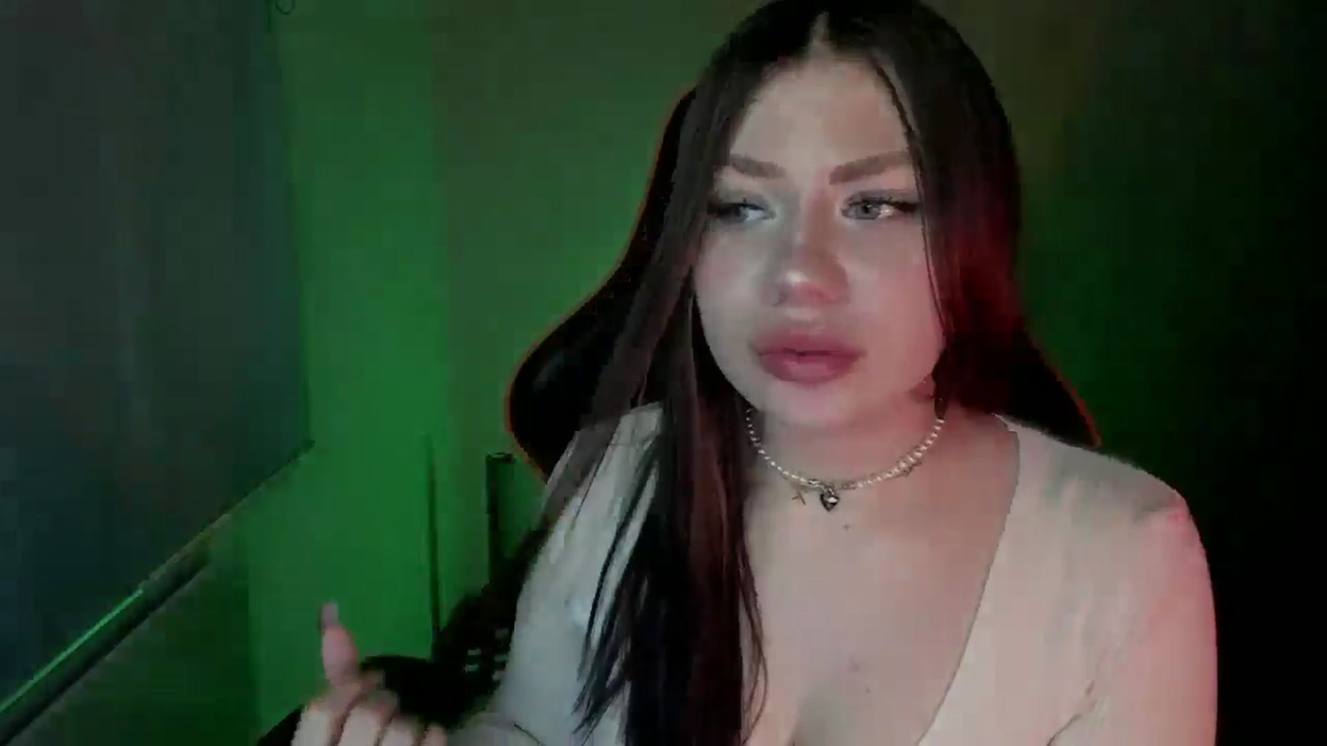 Gallery image thumbnail from FlyingDream's myfreecams stream on, 04/09/2025, 12:16 image 11 of 20