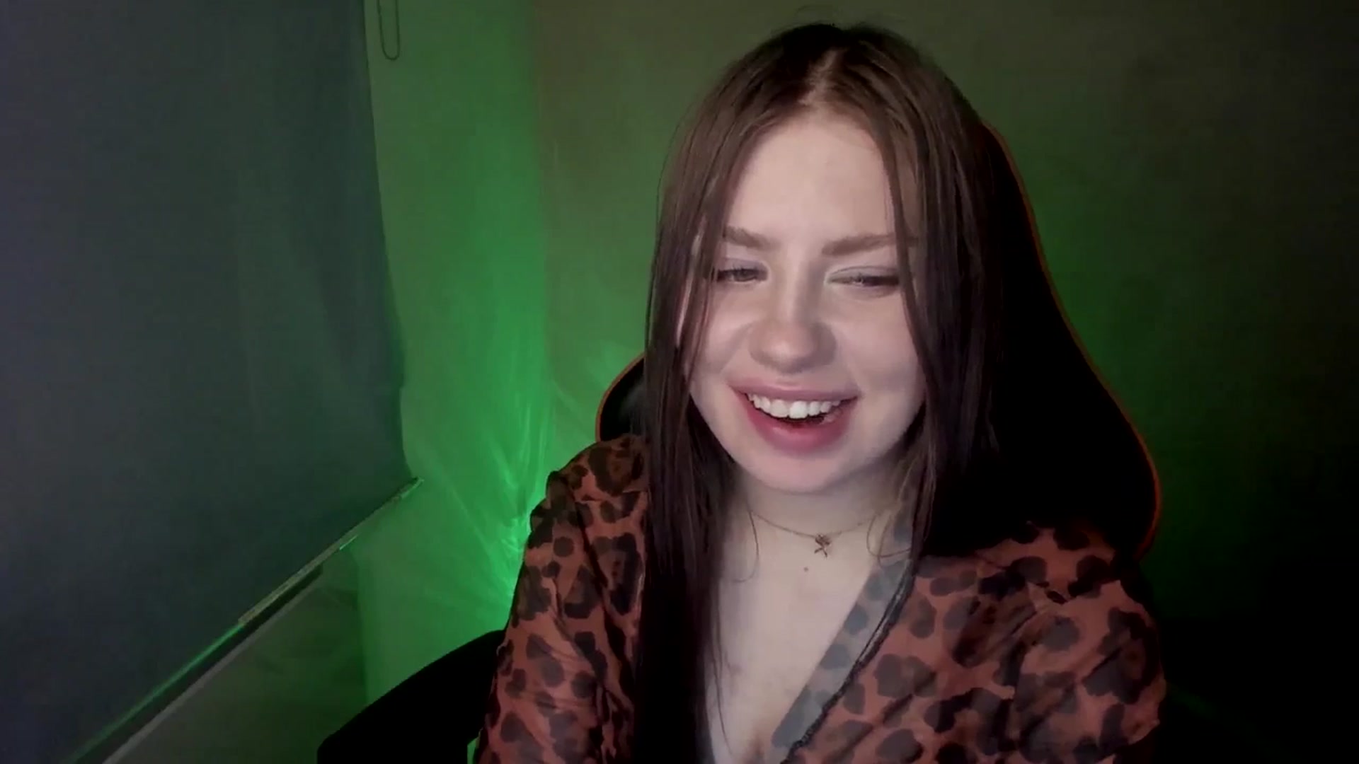 Gallery image thumbnail from FlyingDream's myfreecams stream on, 04/13/2025, 12:11 image 16 of 20
