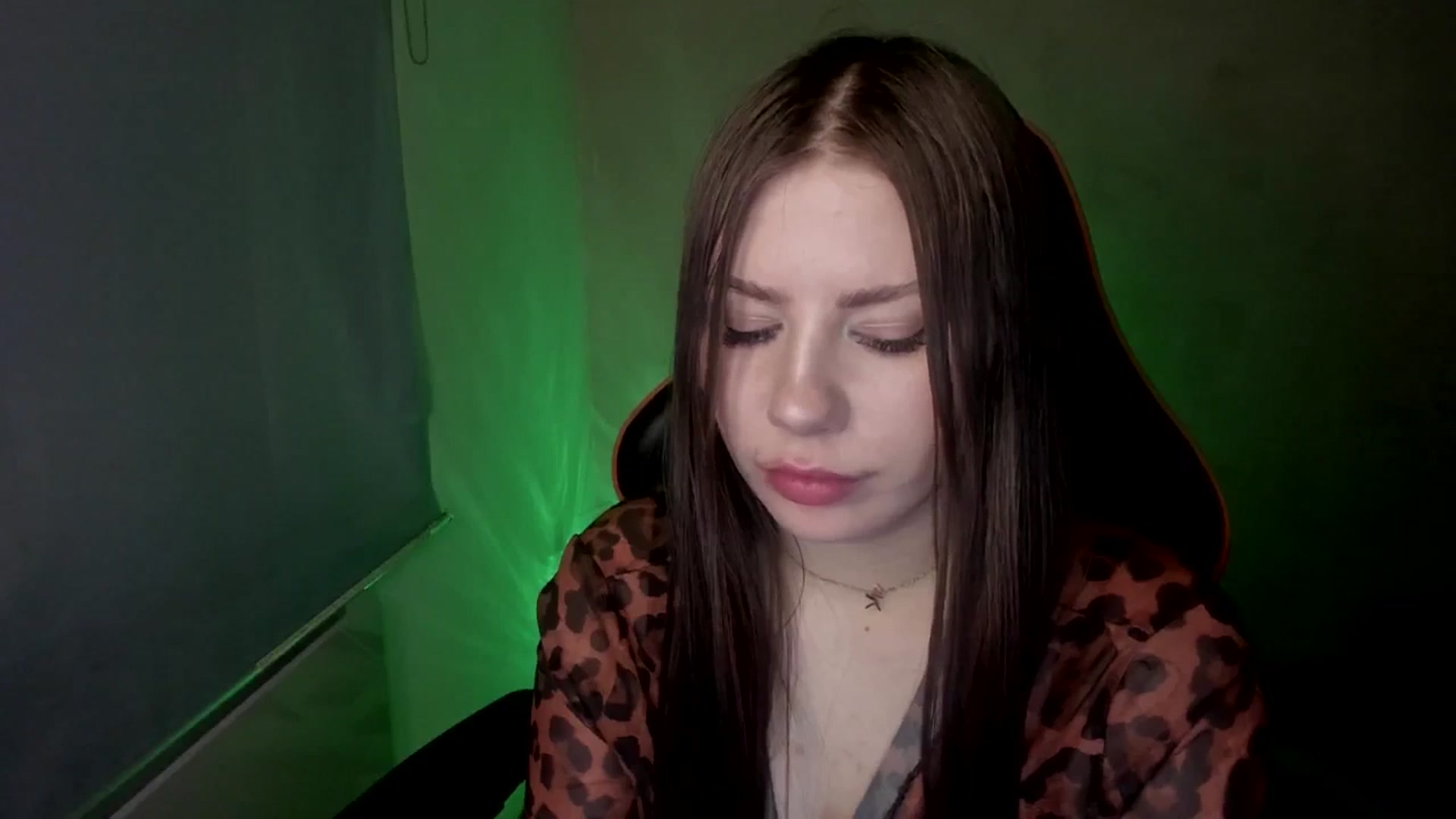 Gallery image thumbnail from FlyingDream's myfreecams stream on, 04/13/2025, 12:11 image 14 of 20