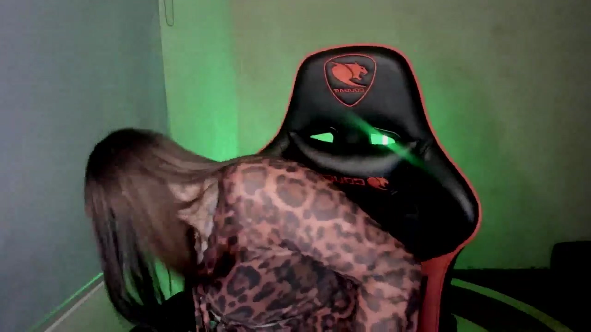 Gallery image thumbnail from FlyingDream's myfreecams stream on, 04/13/2025, 12:11 image 18 of 20