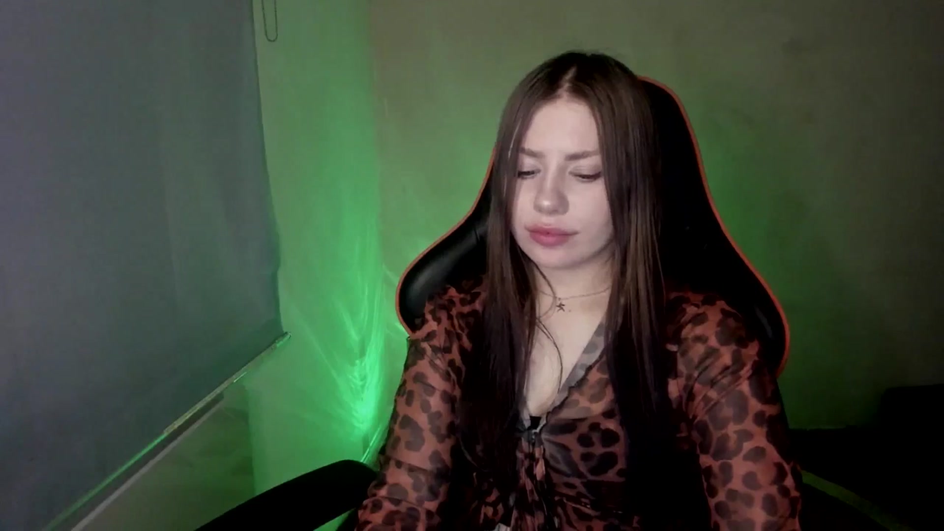 Gallery image thumbnail from FlyingDream's myfreecams stream on, 04/13/2025, 12:11 image 5 of 20